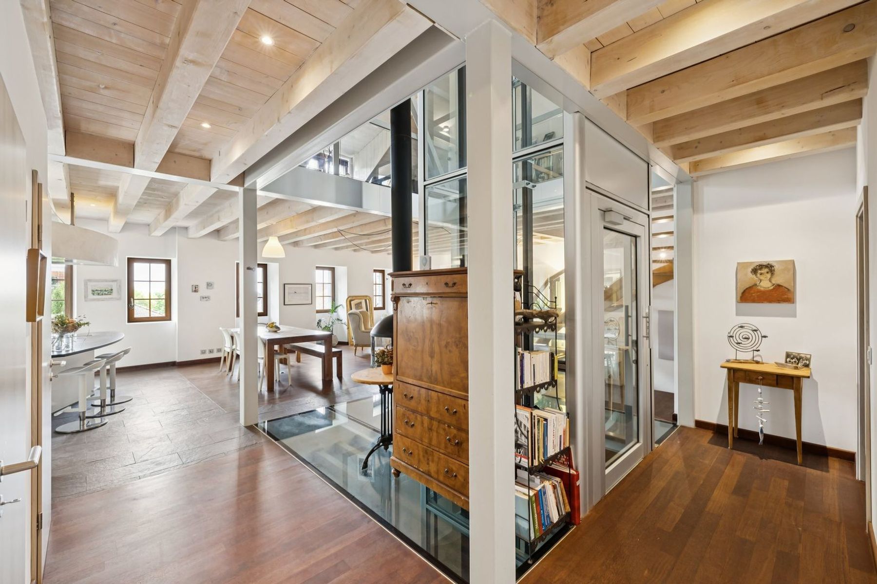  Villa unique in its style with space, large volumes and lake view - 物件實景