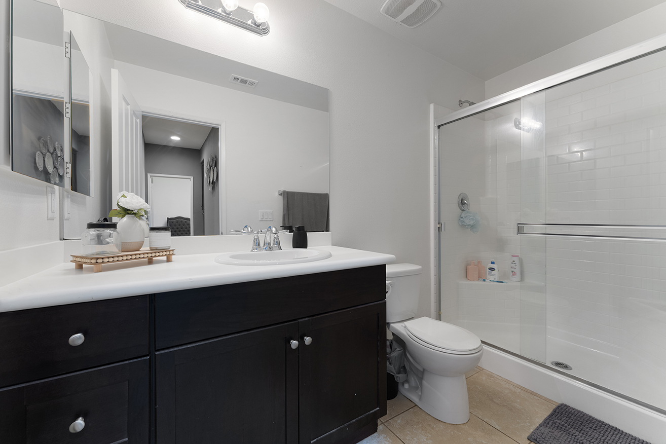 Winchester, California, 92596, United States, 6 Bedrooms Bedrooms, ,4 BathroomsBathrooms,Residential,For Sale,1983204