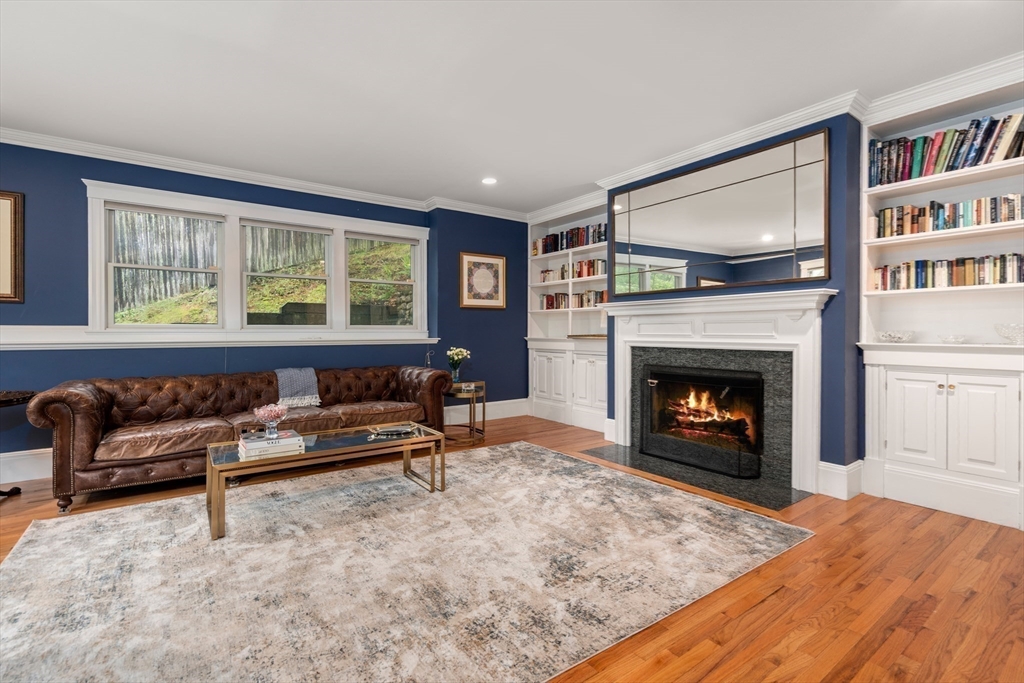 Newton, Massachusetts, 02468, United States, 5 Bedrooms Bedrooms, ,6 BathroomsBathrooms,Residential,For Sale,1805329
