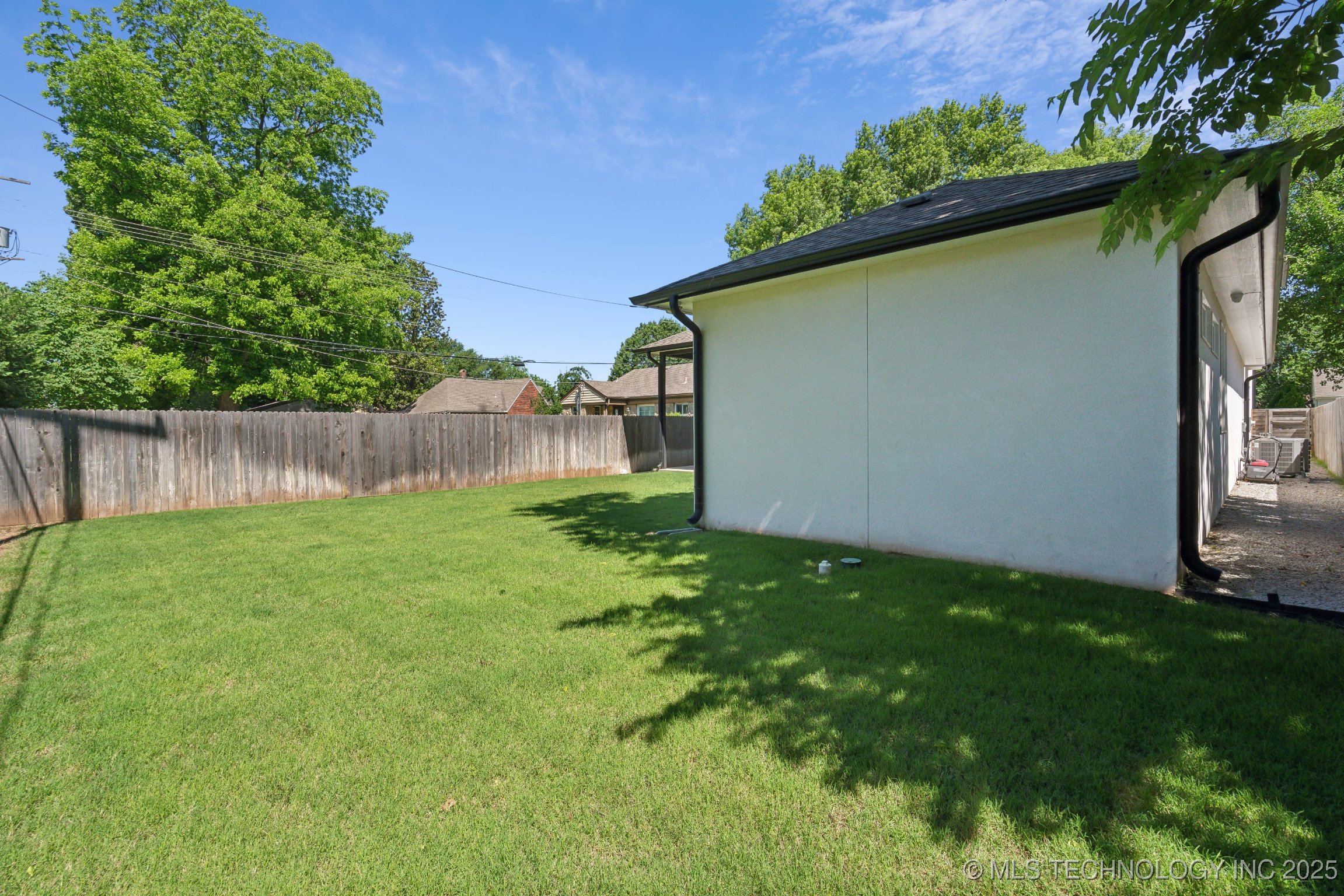 Tulsa, Oklahoma, 74105, United States, 4 Bedrooms Bedrooms, ,5 BathroomsBathrooms,Residential,For Sale,1827808