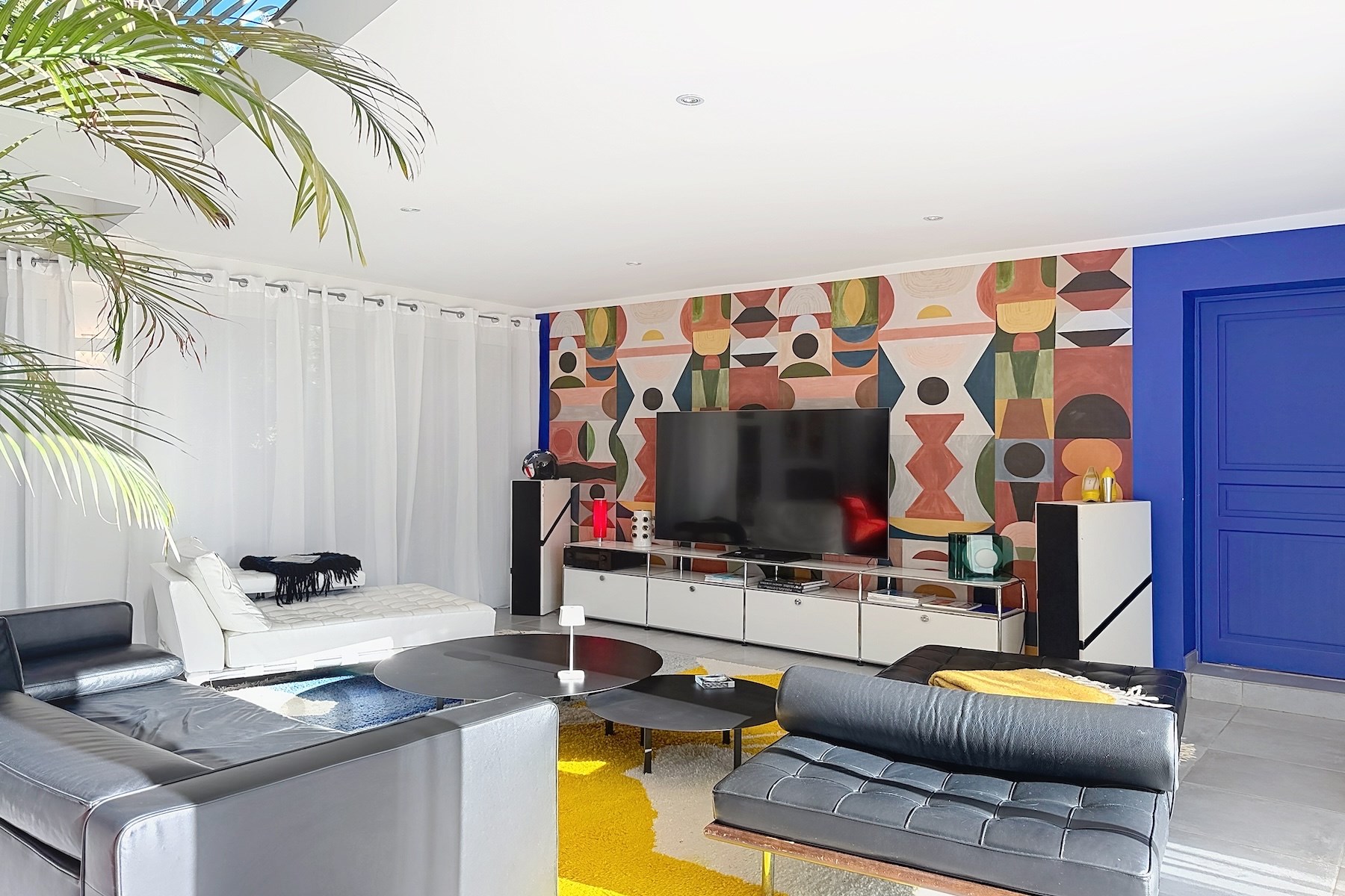  Renovated Contemporary California-Style Villa – Exceptional Features - 物件實景