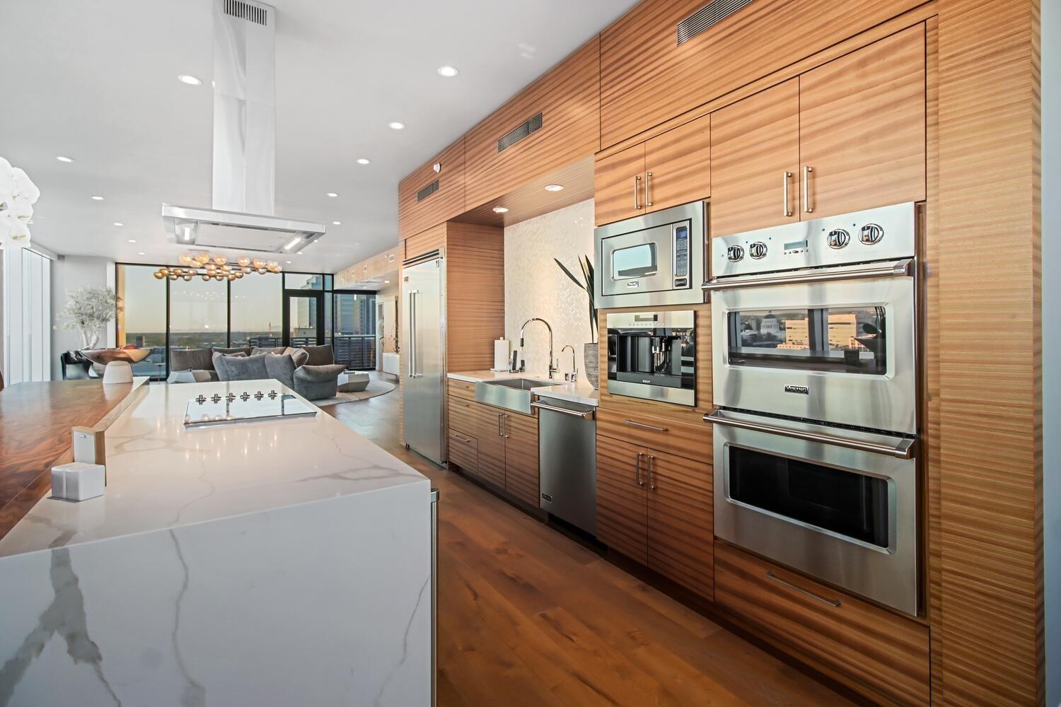 Sacramento, California, 95814, United States, 3 Bedrooms Bedrooms, ,3 BathroomsBathrooms,Residential,For Sale,1838826