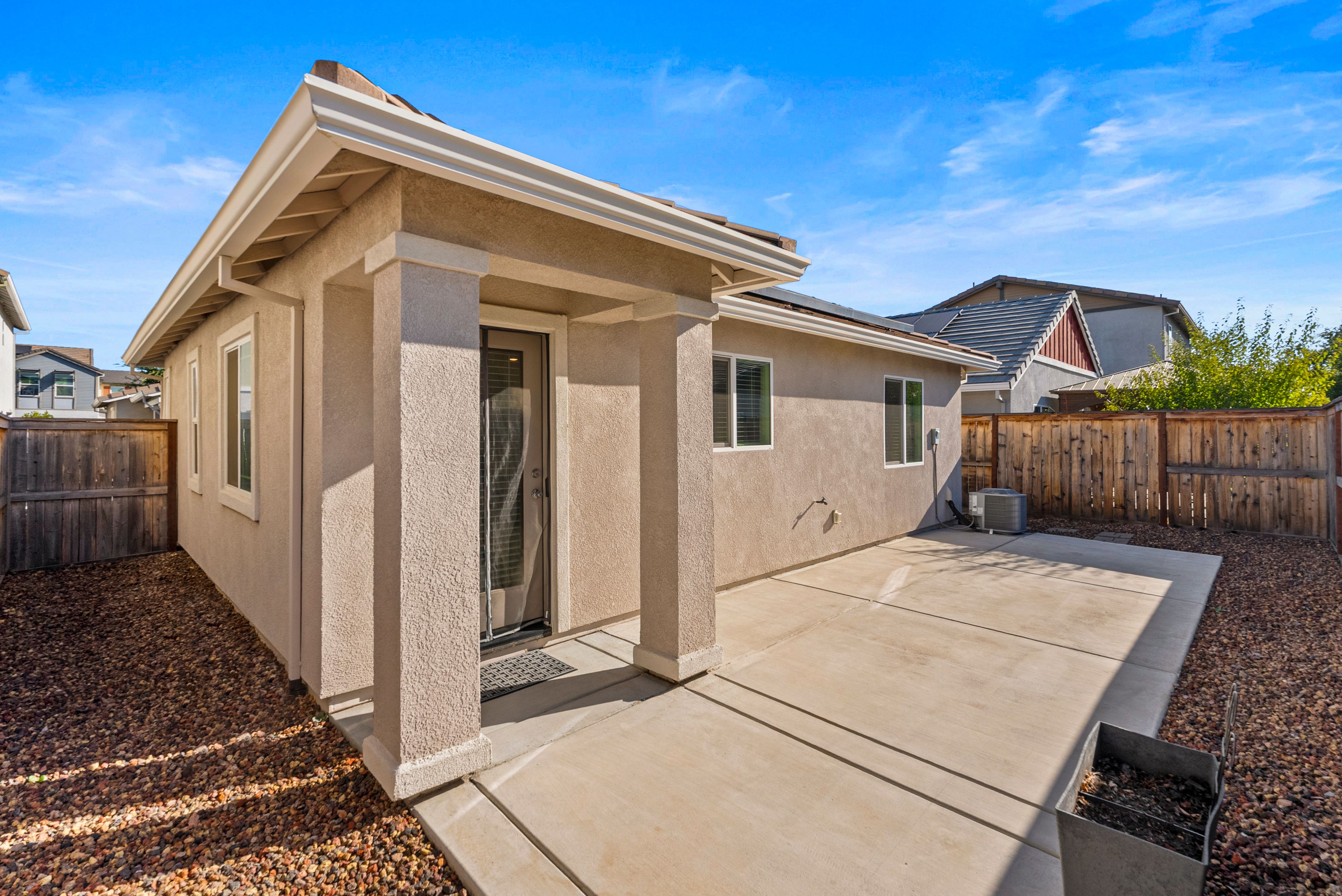  4388 Silver Cedar Lane, Sacramento, CA 95834 - 物件實景