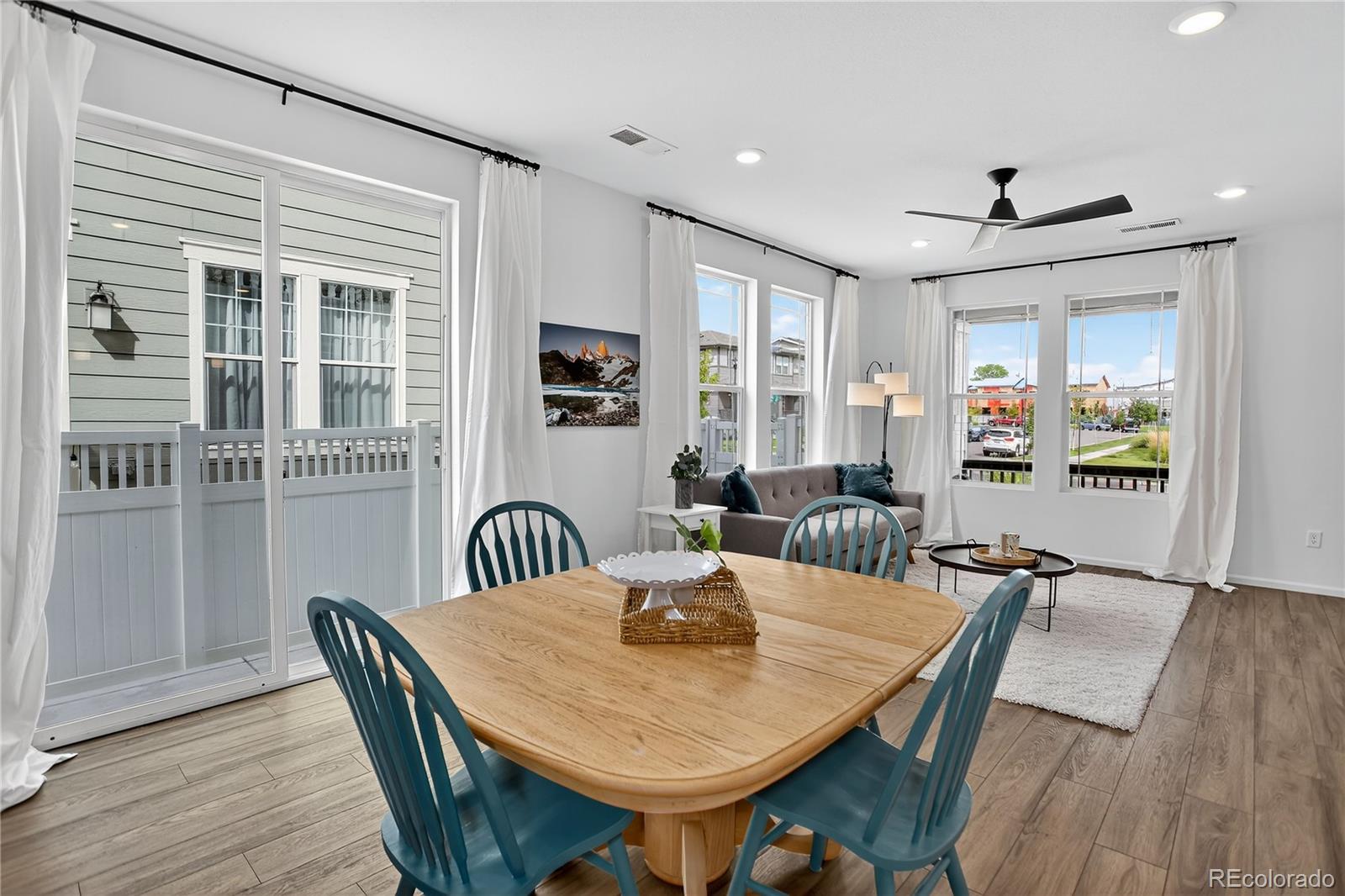 Longmont, Colorado, 80504, United States, 3 Bedrooms Bedrooms, ,2 BathroomsBathrooms,Residential,For Sale,1950187