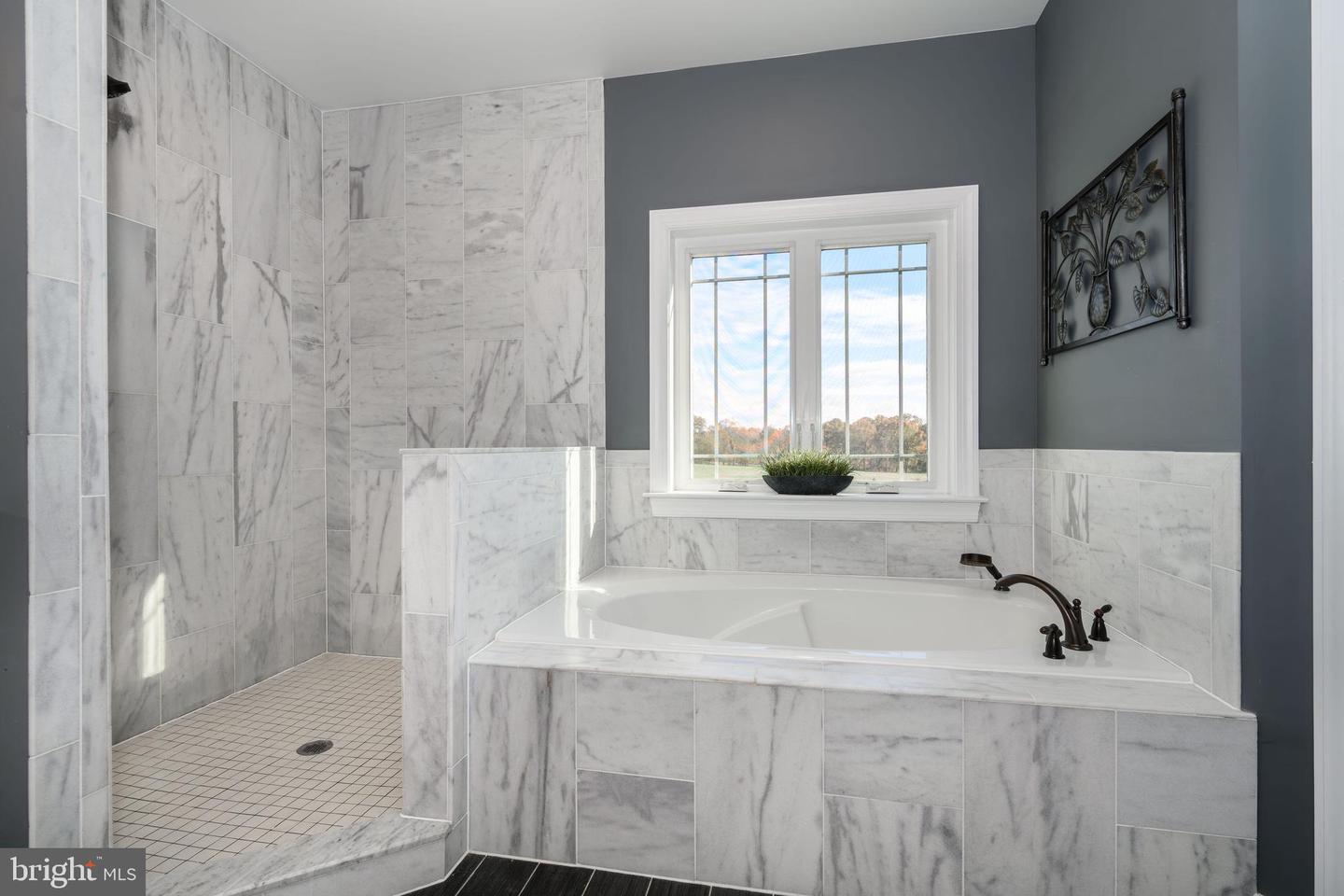 Queenstown, Maryland, 21658, United States, 5 Bedrooms Bedrooms, ,5 BathroomsBathrooms,Residential,For Sale,1988334