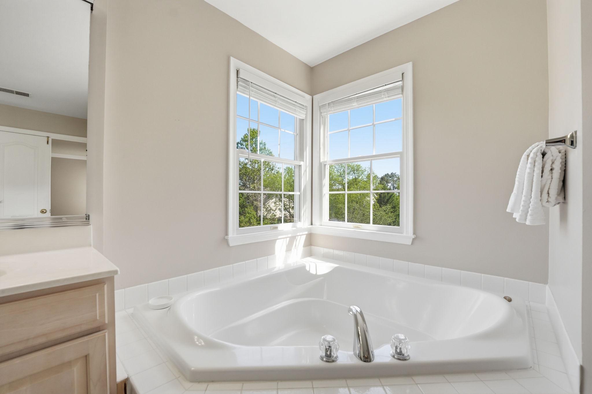  15137 Golf View Drive, Haymarket, VA, 20169 - 物件實景