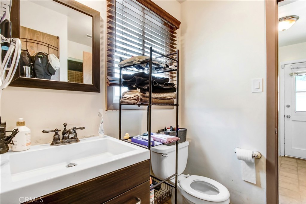 Riverside, California, 92503, United States, 3 Bedrooms Bedrooms, ,2 BathroomsBathrooms,Residential,For Sale,2005410