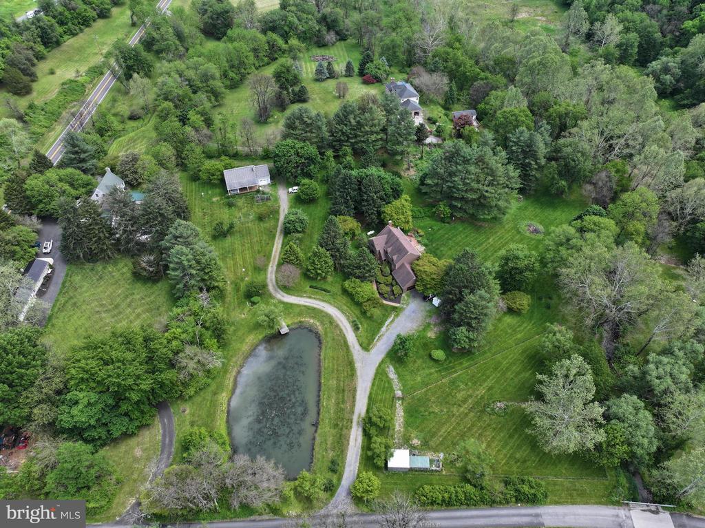 Linden, Virginia, 22642, United States, 5 Bedrooms Bedrooms, ,4 BathroomsBathrooms,Residential,For Sale,2037897