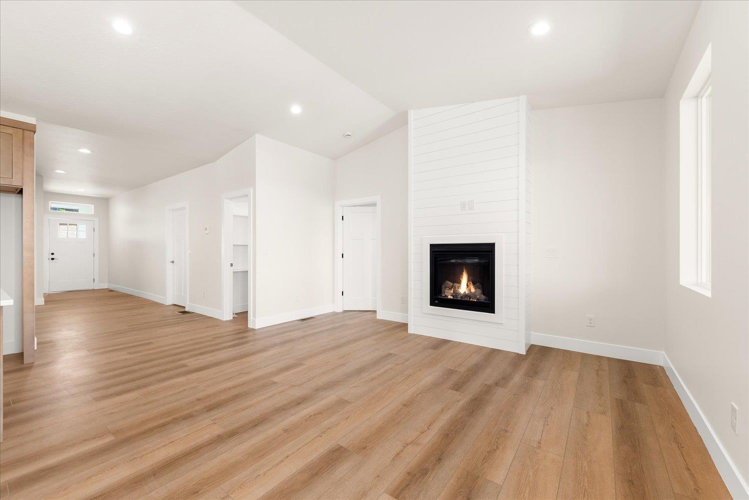 Spokane, Washington, 99208, United States, 4 Bedrooms Bedrooms, ,3 BathroomsBathrooms,Residential,For Sale,1826785