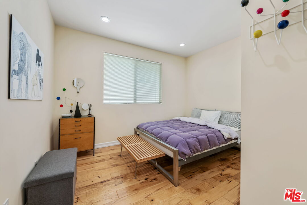 Los Angeles, California, 90025, United States, 6 Bedrooms Bedrooms, ,Residential,For Sale,1932013
