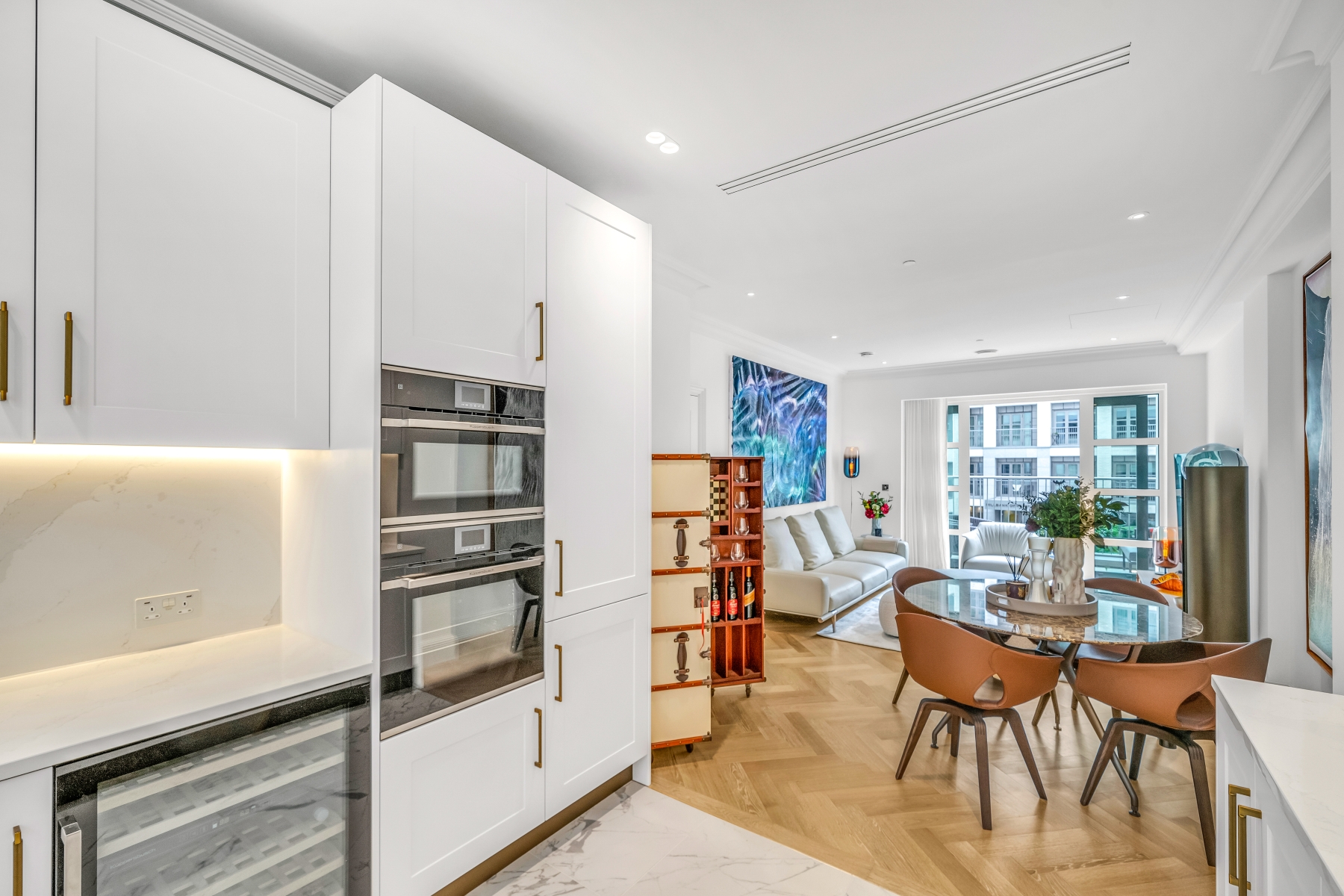  Elegant apartment with private terrace in exclusive, riverside Westminster - 物件實景