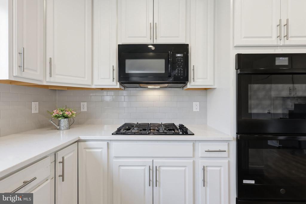 Fredericksburg, Virginia, 22405, United States, 5 Bedrooms Bedrooms, ,3 BathroomsBathrooms,Residential,For Sale,1987075