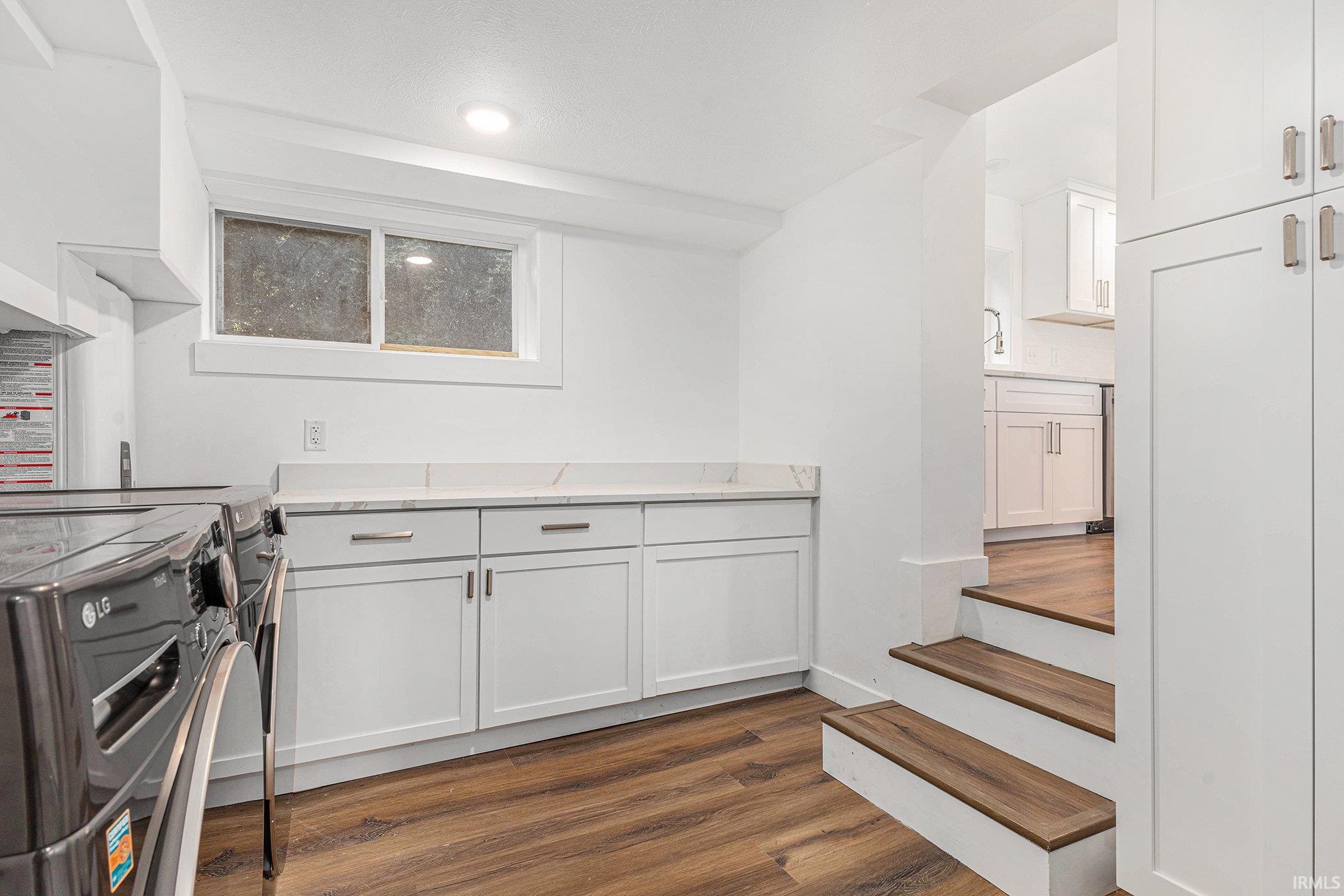 Osceola, Indiana, 46561, United States, 4 Bedrooms Bedrooms, ,3 BathroomsBathrooms,Residential,For Sale,1983997