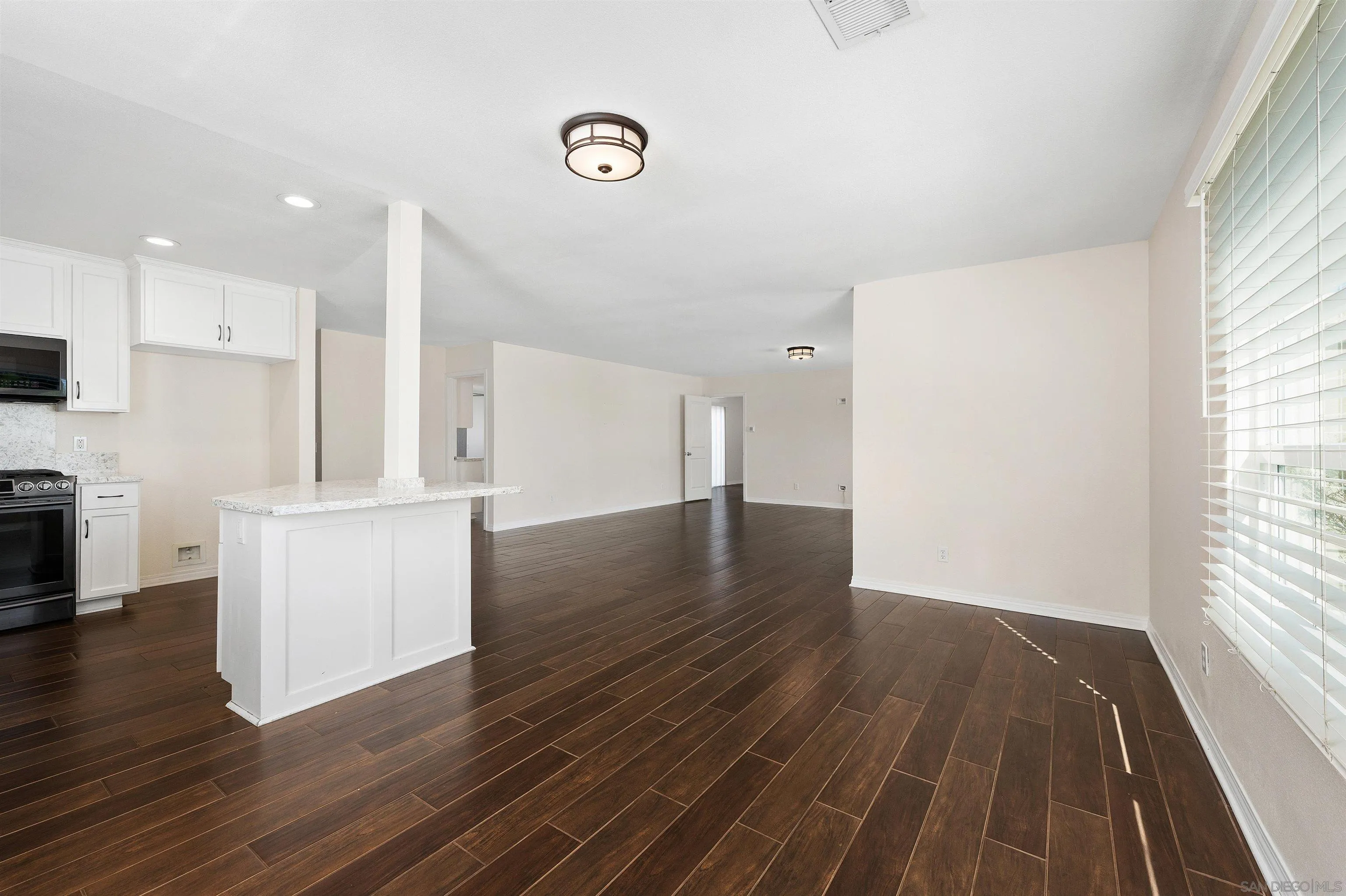 Santee, California, 92071, United States, 3 Bedrooms Bedrooms, ,2 BathroomsBathrooms,Residential,For Sale,1991920