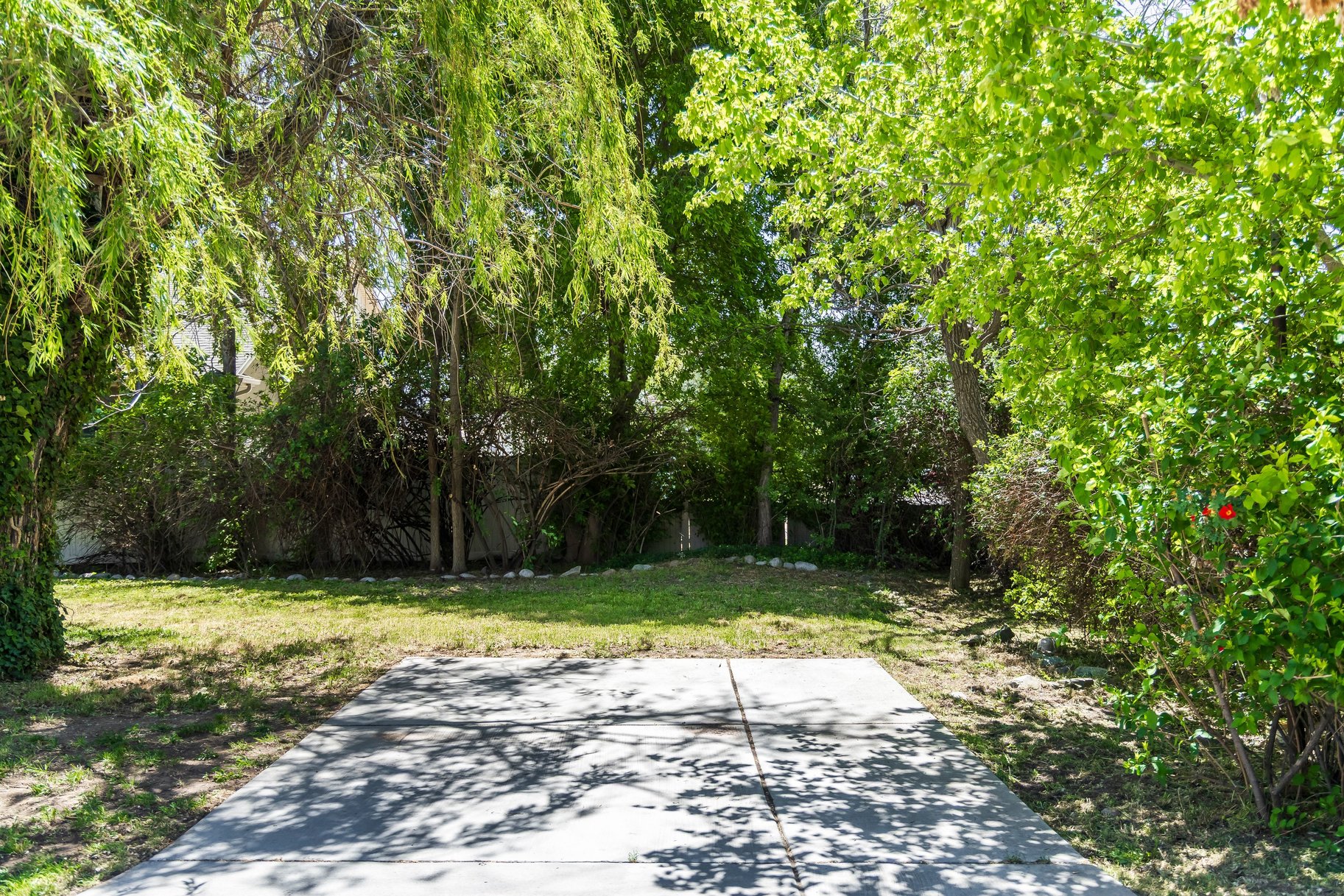  Perfectly Located Bungalow with Rare Water Rights, Huge Yard & Breathtaking View - 物件實景