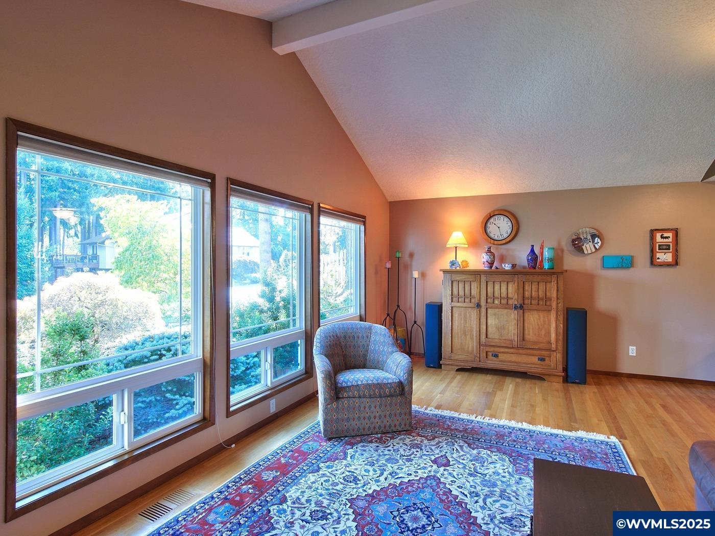 Portland, Oregon, 97229, United States, 4 Bedrooms Bedrooms, ,3 BathroomsBathrooms,Residential,For Sale,1958422