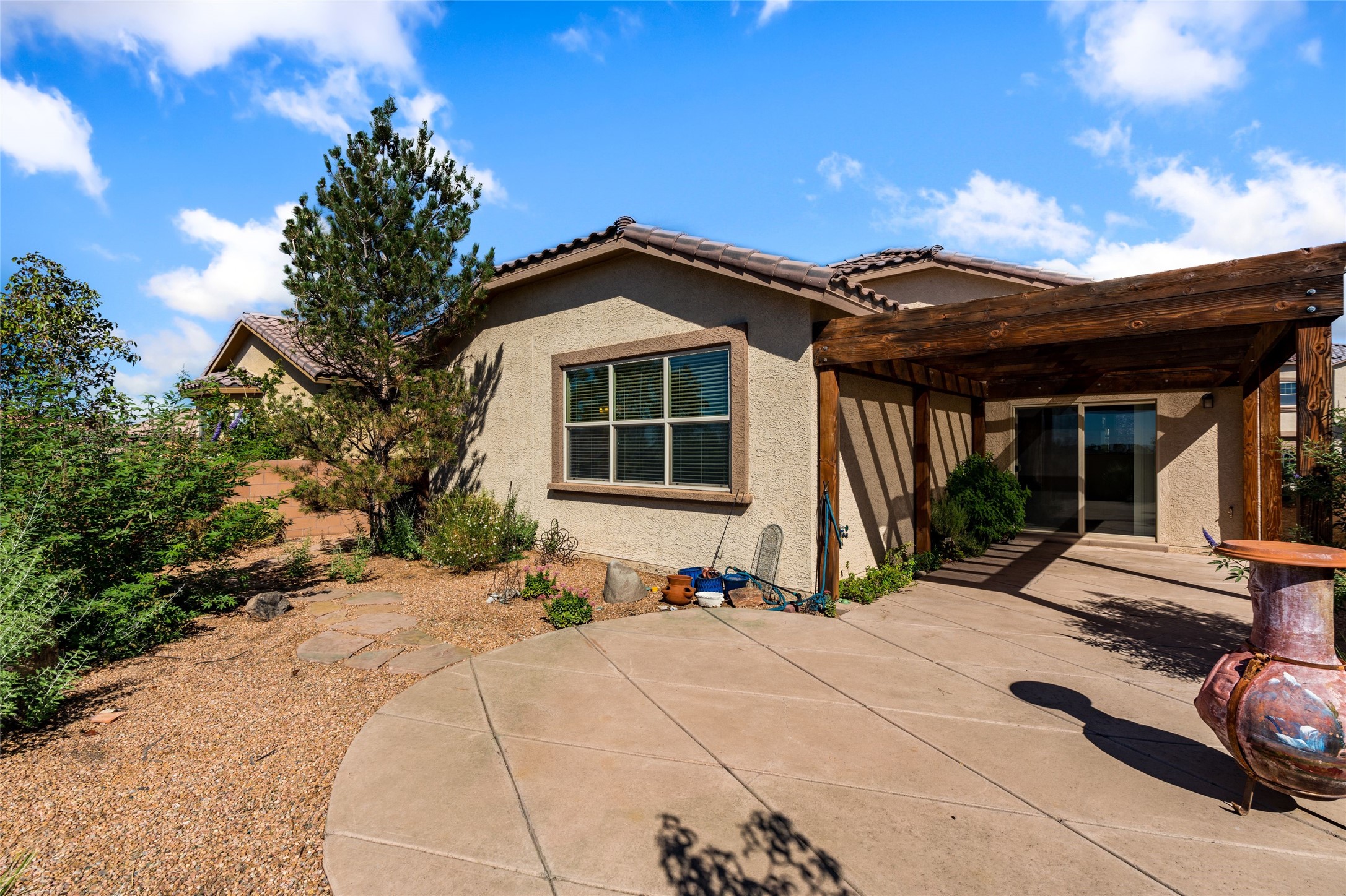  4010 Sierra Alta Ave NE - 物件實景