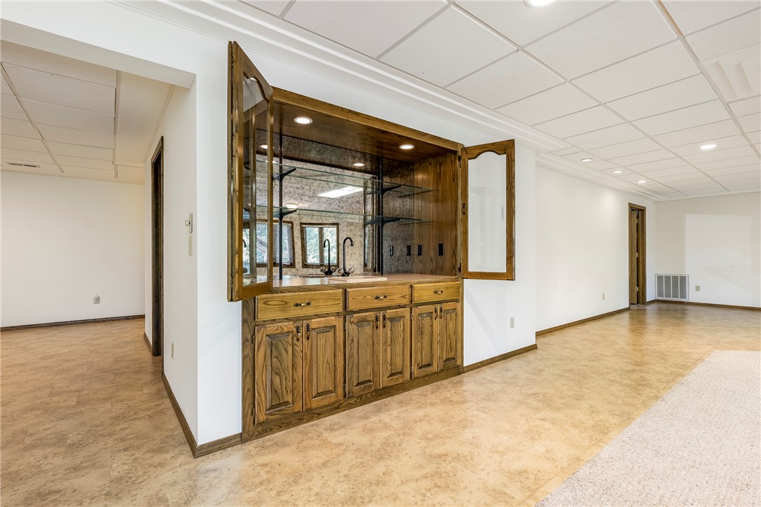 Bella Vista, Arkansas, 72715, United States, 3 Bedrooms Bedrooms, ,4 BathroomsBathrooms,Residential,For Sale,1924957