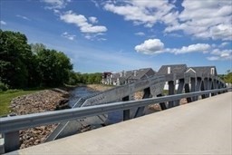 Canton, Massachusetts, 02021, United States, 2 Bedrooms Bedrooms, ,2 BathroomsBathrooms,Residential,For Sale,1992805