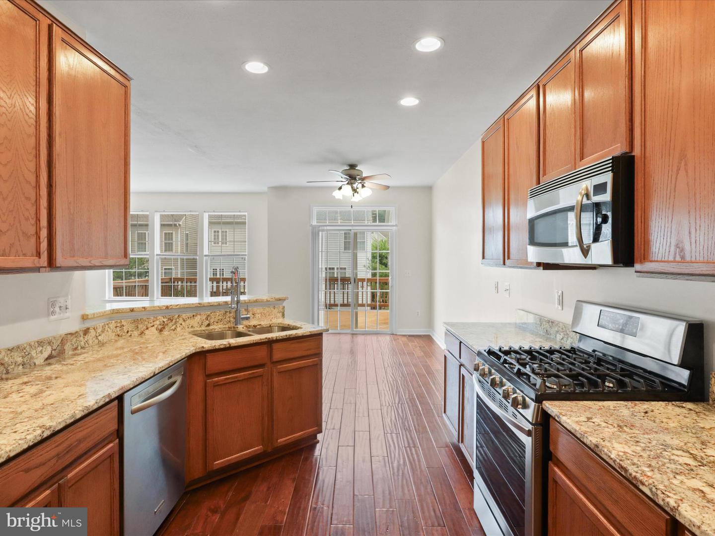 Alexandria, Virginia, 22306, United States, 3 Bedrooms Bedrooms, ,4 BathroomsBathrooms,Residential,For Sale,1989566