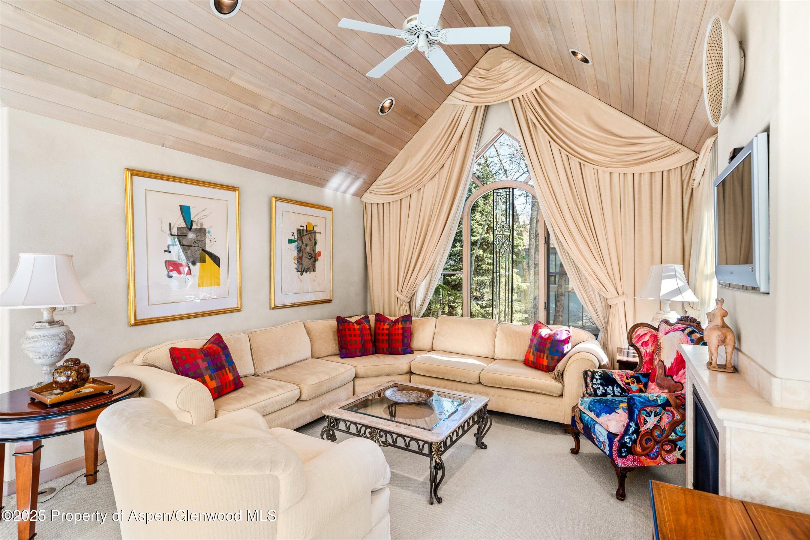 Aspen, Colorado, 81611, United States, 3 Bedrooms Bedrooms, ,4 BathroomsBathrooms,Residential,For Sale,1779623