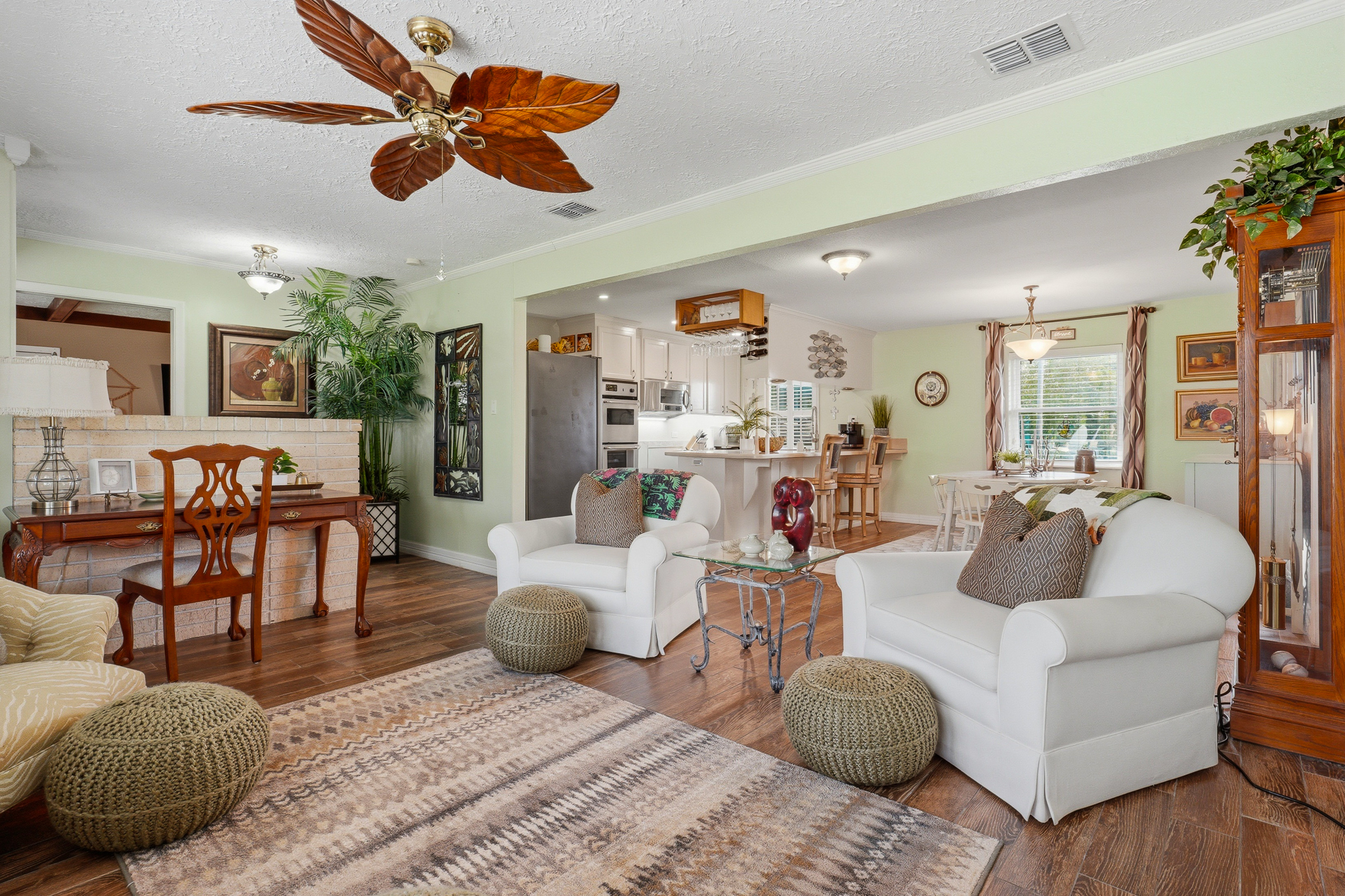  Move-In Ready with Stunning Koi Pond Retreat - 物件實景