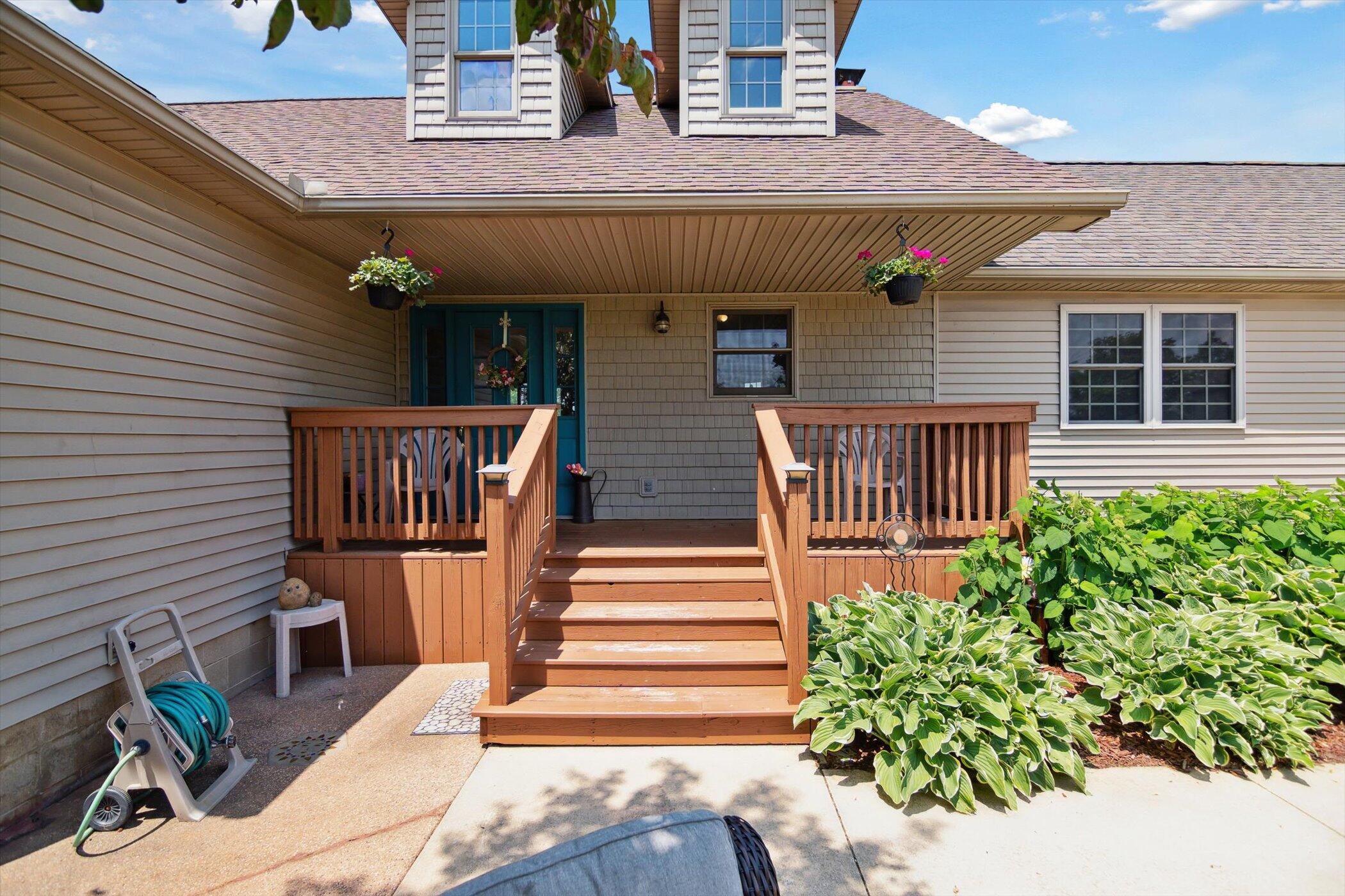 Hillsdale, Michigan, 49242, United States, 6 Bedrooms Bedrooms, ,4 BathroomsBathrooms,Residential,For Sale,1974672