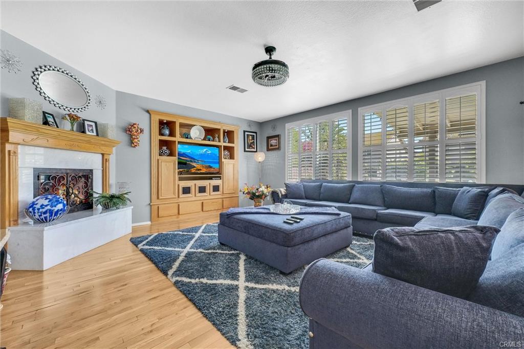 Eastvale, California, 91752, United States, 5 Bedrooms Bedrooms, ,4 BathroomsBathrooms,Residential,For Sale,1825182