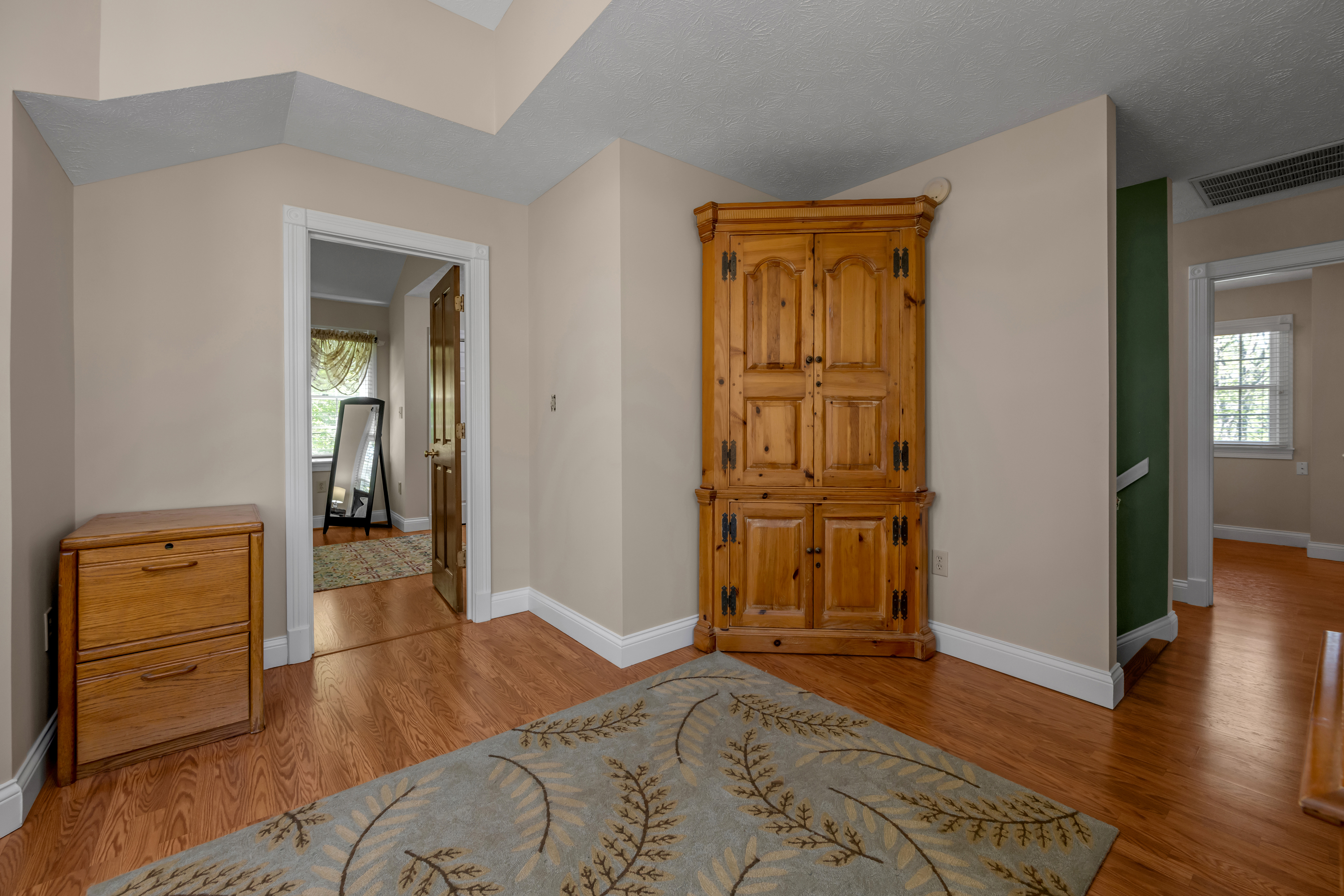  186 Hunter Drive - 物件實景