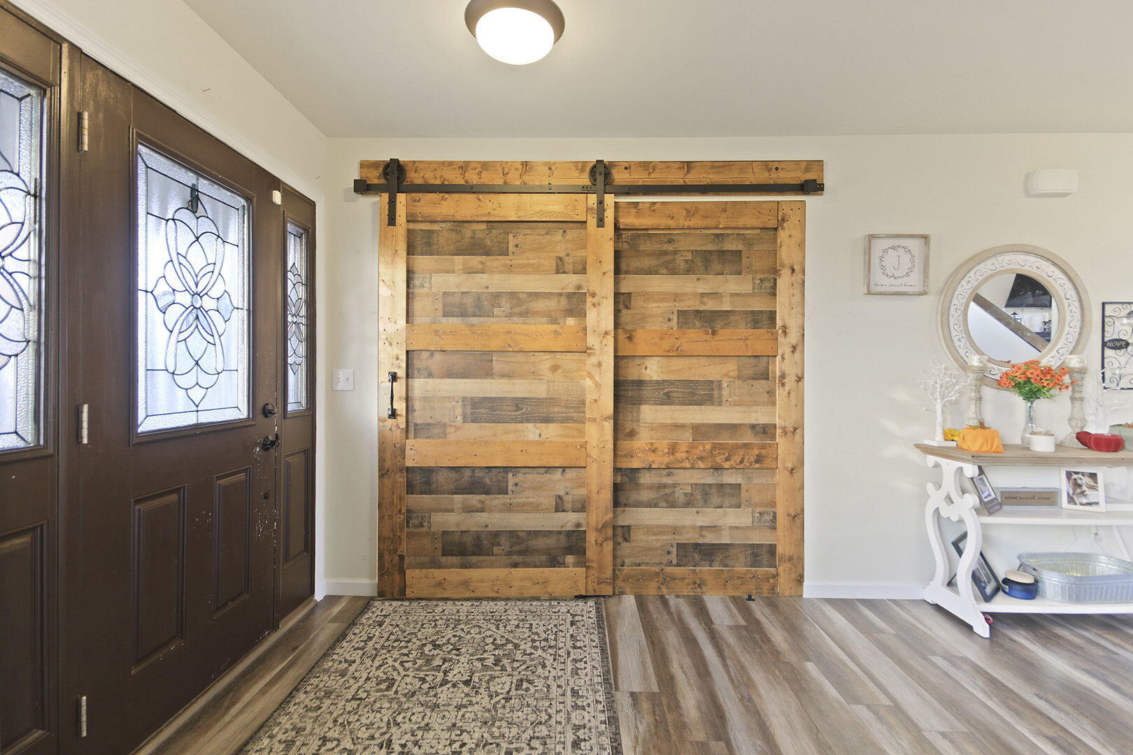 ASHLAND, Missouri, 65010, United States, 4 Bedrooms Bedrooms, ,3 BathroomsBathrooms,Residential,For Sale,1981891