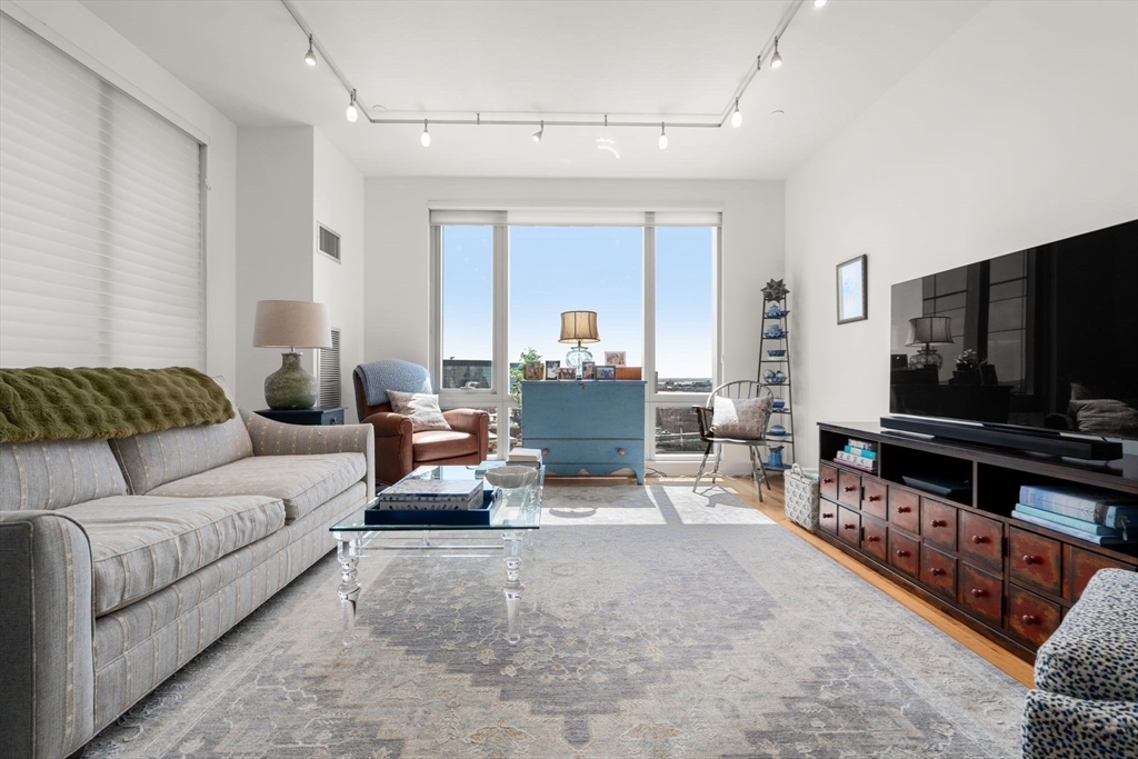 Boston, Massachusetts, 02210, United States, 2 Bedrooms Bedrooms, ,3 BathroomsBathrooms,Residential,For Sale,1770801
