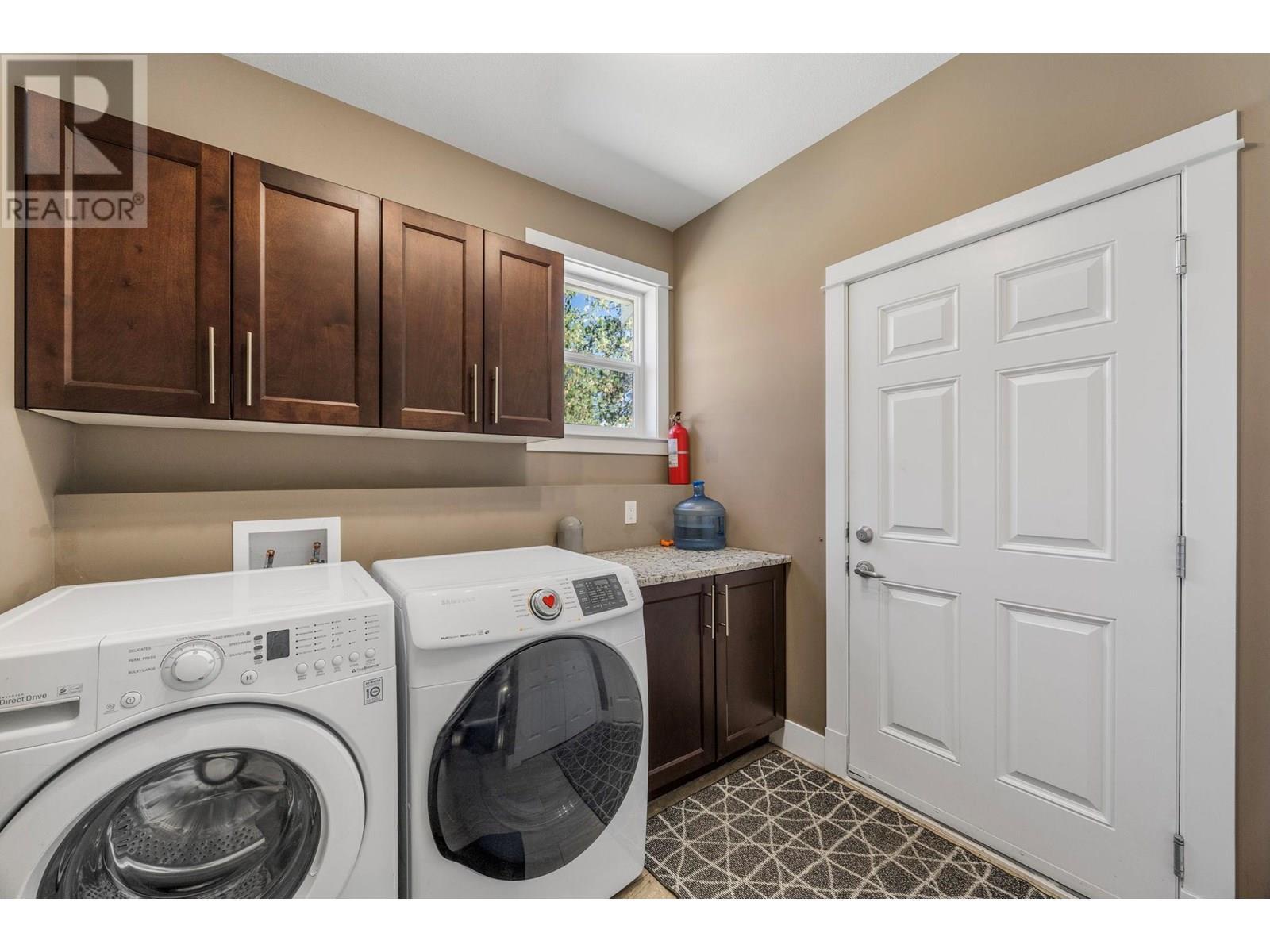 KELOWNA, British Columbia, V1X 7V3, CA, 4 Bedrooms Bedrooms, ,2 BathroomsBathrooms,Residential,For Sale,1948769