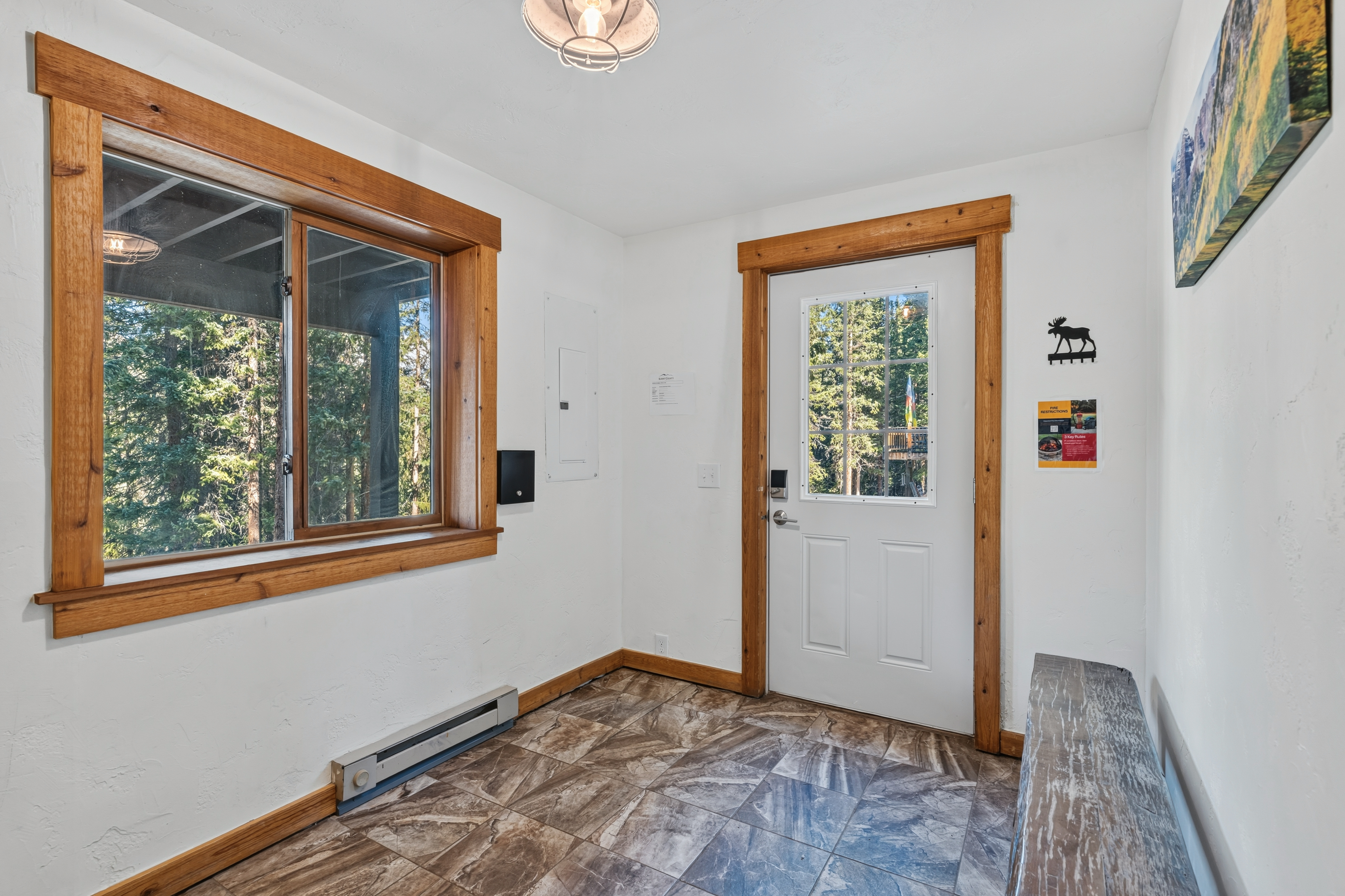  Cozy Cabin 1/2 Acre Backing to National Forest and Minutes from Main Street - 物件實景