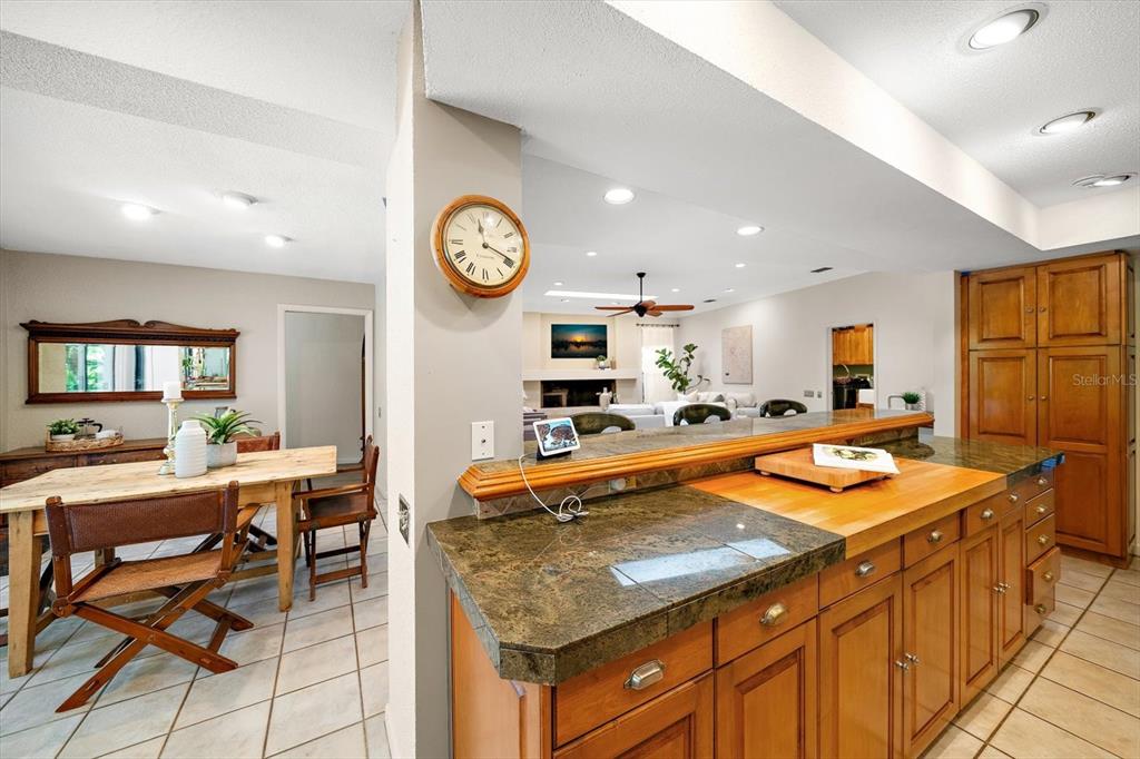 Dunedin, Florida, 34698, United States, 4 Bedrooms Bedrooms, ,3 BathroomsBathrooms,Residential,For Sale,1995790