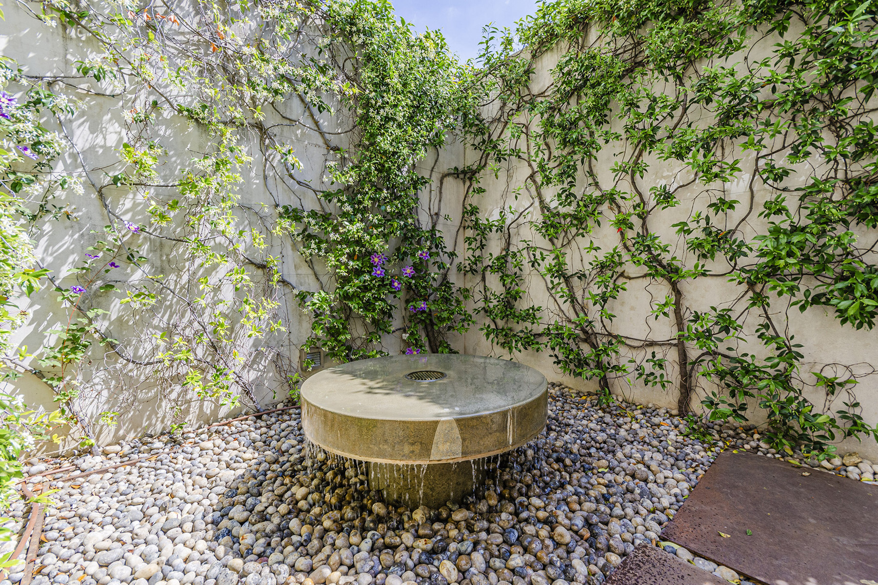  Property with breathtaking views surrounded by tropical garden - 物件實景