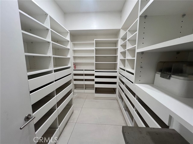 Long Beach, California, 90803, United States, 5 Bedrooms Bedrooms, ,6 BathroomsBathrooms,Residential,For Sale,1980358