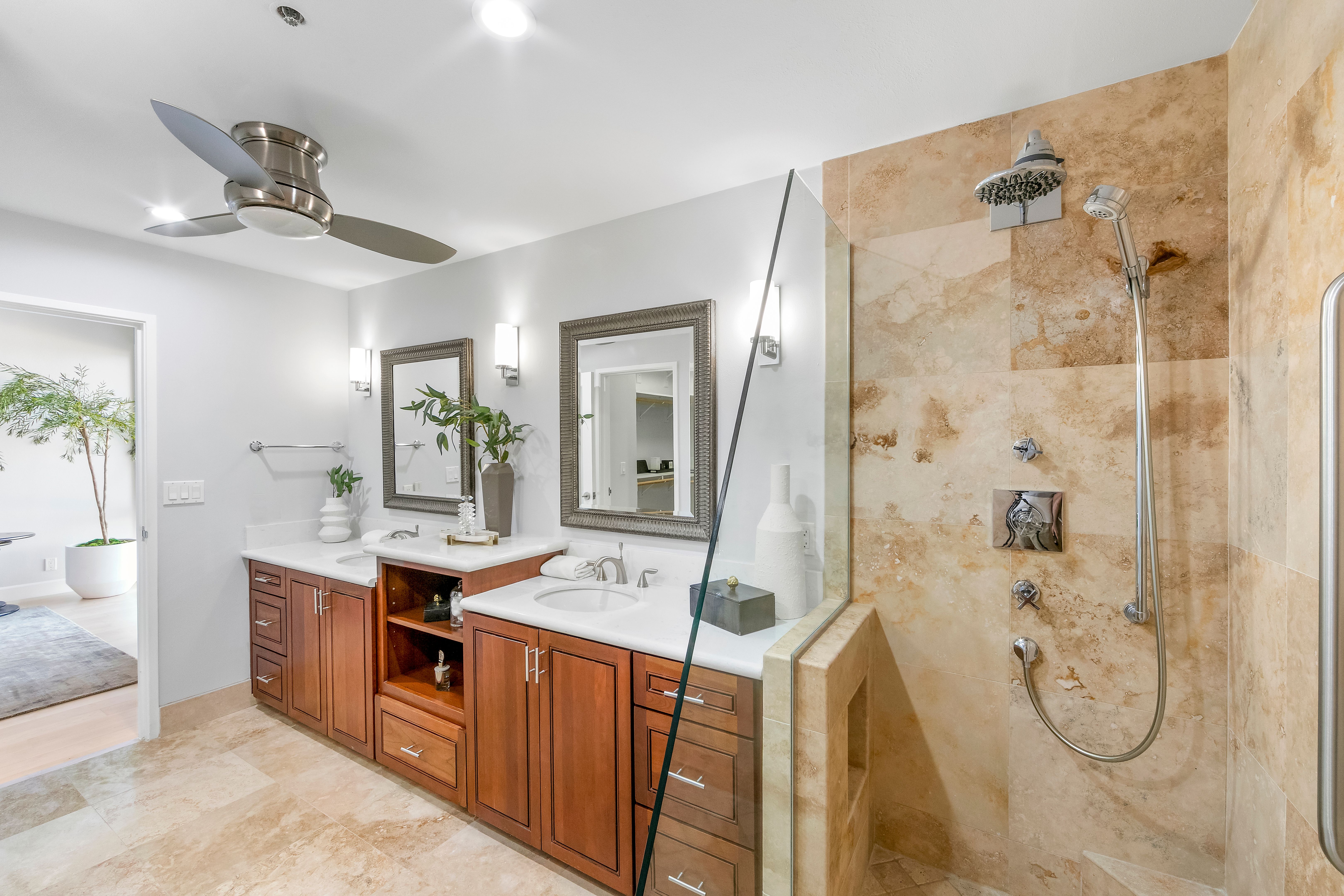  1310 East Ocean Boulevard #1007, Long Beach, CA 90802 - 物件實景