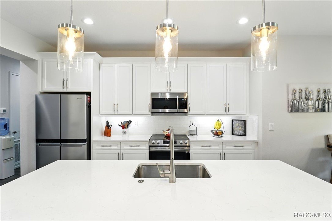 Hernando, Florida, 34442, United States, 4 Bedrooms Bedrooms, ,3 BathroomsBathrooms,Residential,For Sale,2008146