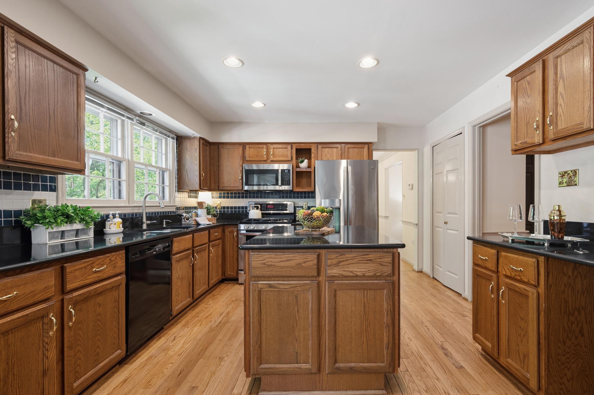  6830 Bluecurl Circle, Springfield, VA, 22152 - 物件實景
