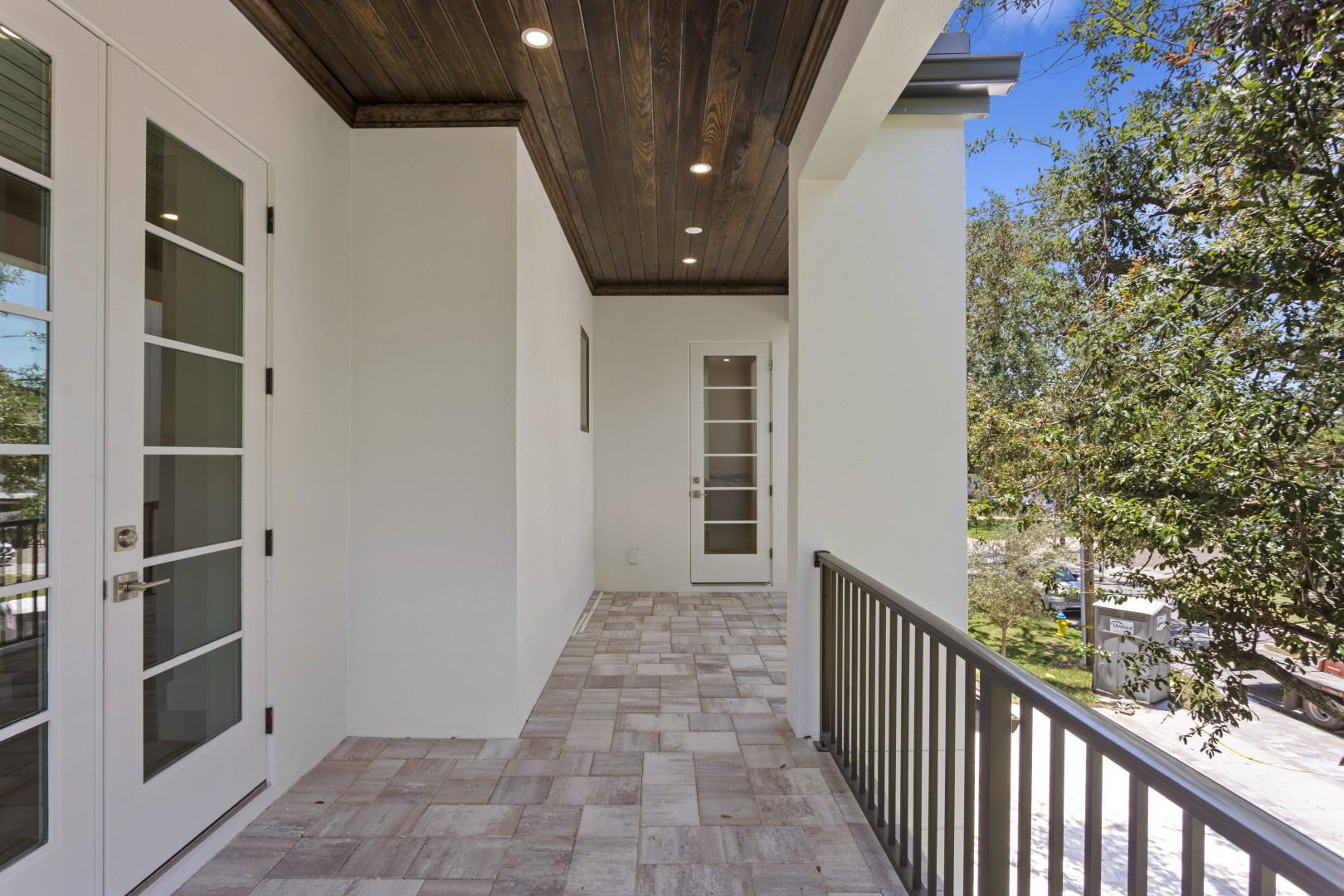 Tampa, Florida, 33611, United States, 6 Bedrooms Bedrooms, ,6 BathroomsBathrooms,Residential,For Sale,1981634