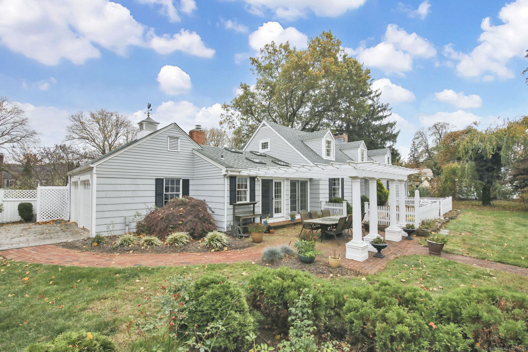 Glastonbury, Connecticut, 06033, United States, 4 Bedrooms Bedrooms, ,3 BathroomsBathrooms,Residential,For Sale,1988167