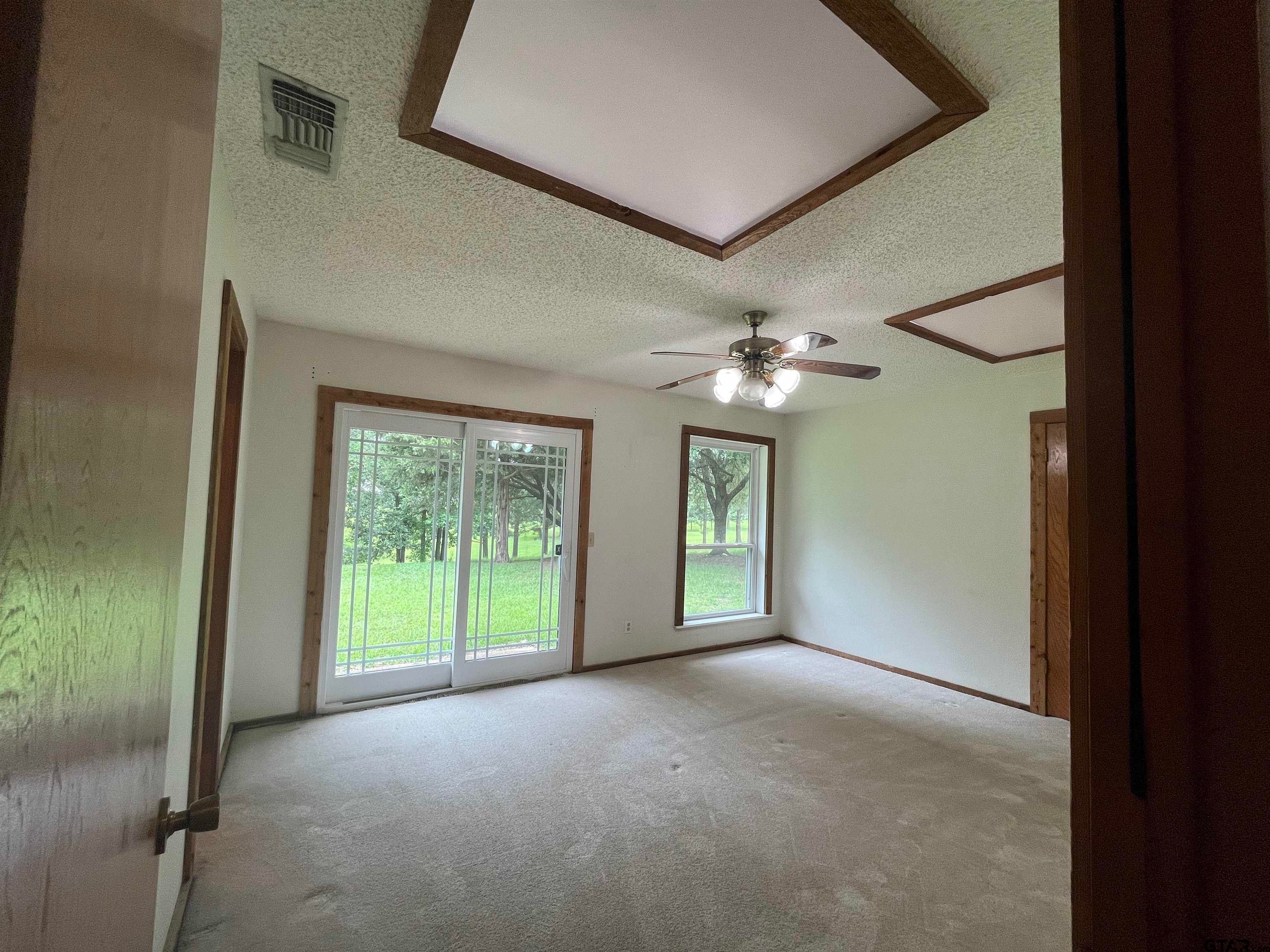Pittsburg, Texas, 75686, United States, 3 Bedrooms Bedrooms, ,2 BathroomsBathrooms,Residential,For Sale,1848749