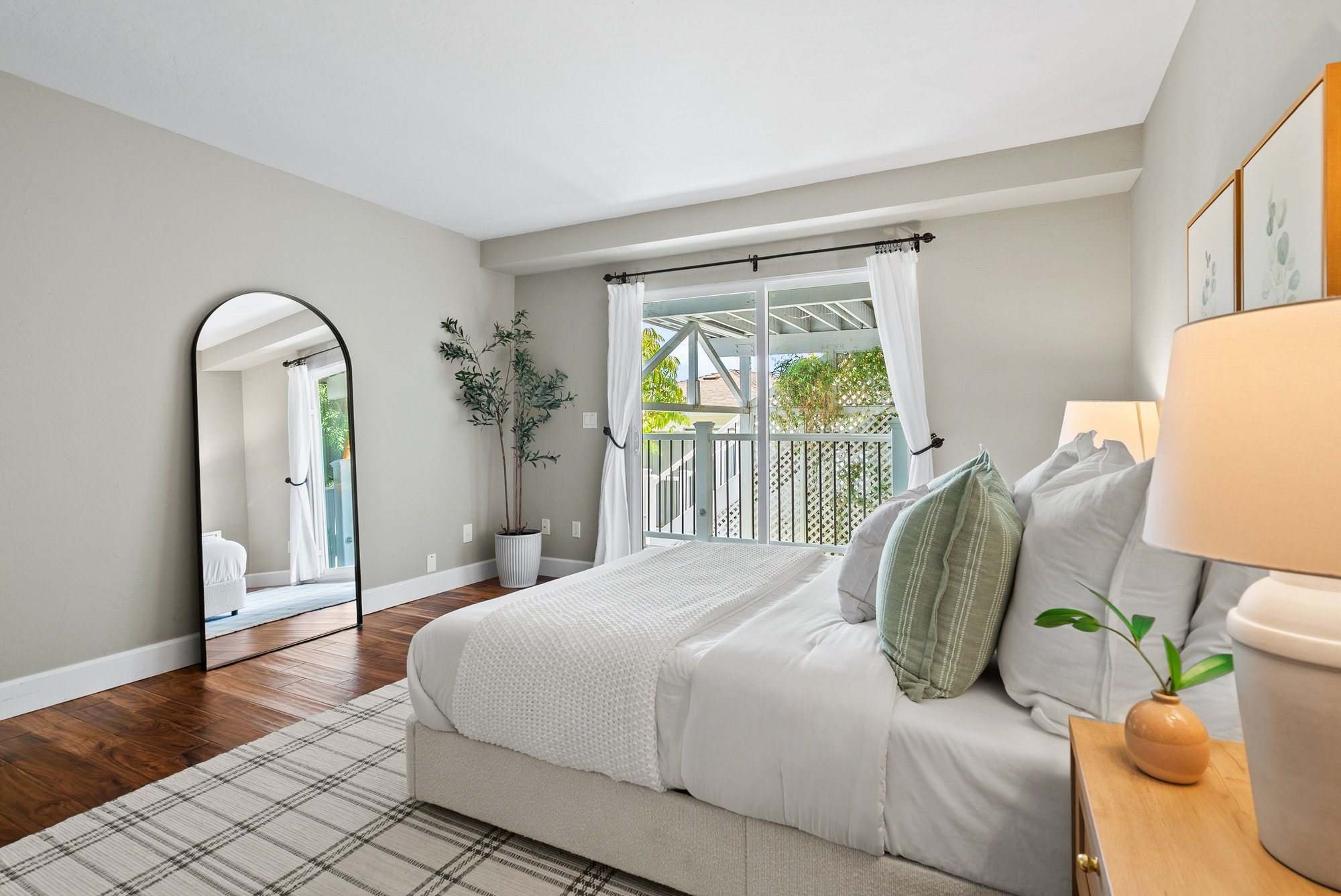  523 Middlefield Drive - 物件實景