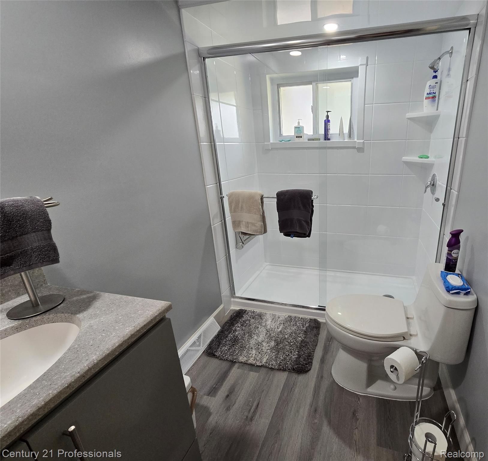 RochesterHills, Michigan, 48309, United States, 3 Bedrooms Bedrooms, ,3 BathroomsBathrooms,Residential,For Sale,1973960