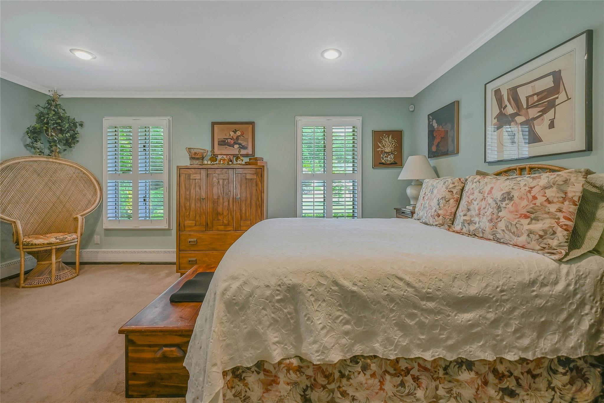 Sayville, New York, 11782, United States, 3 Bedrooms Bedrooms, ,2 BathroomsBathrooms,Residential,For Sale,1892775