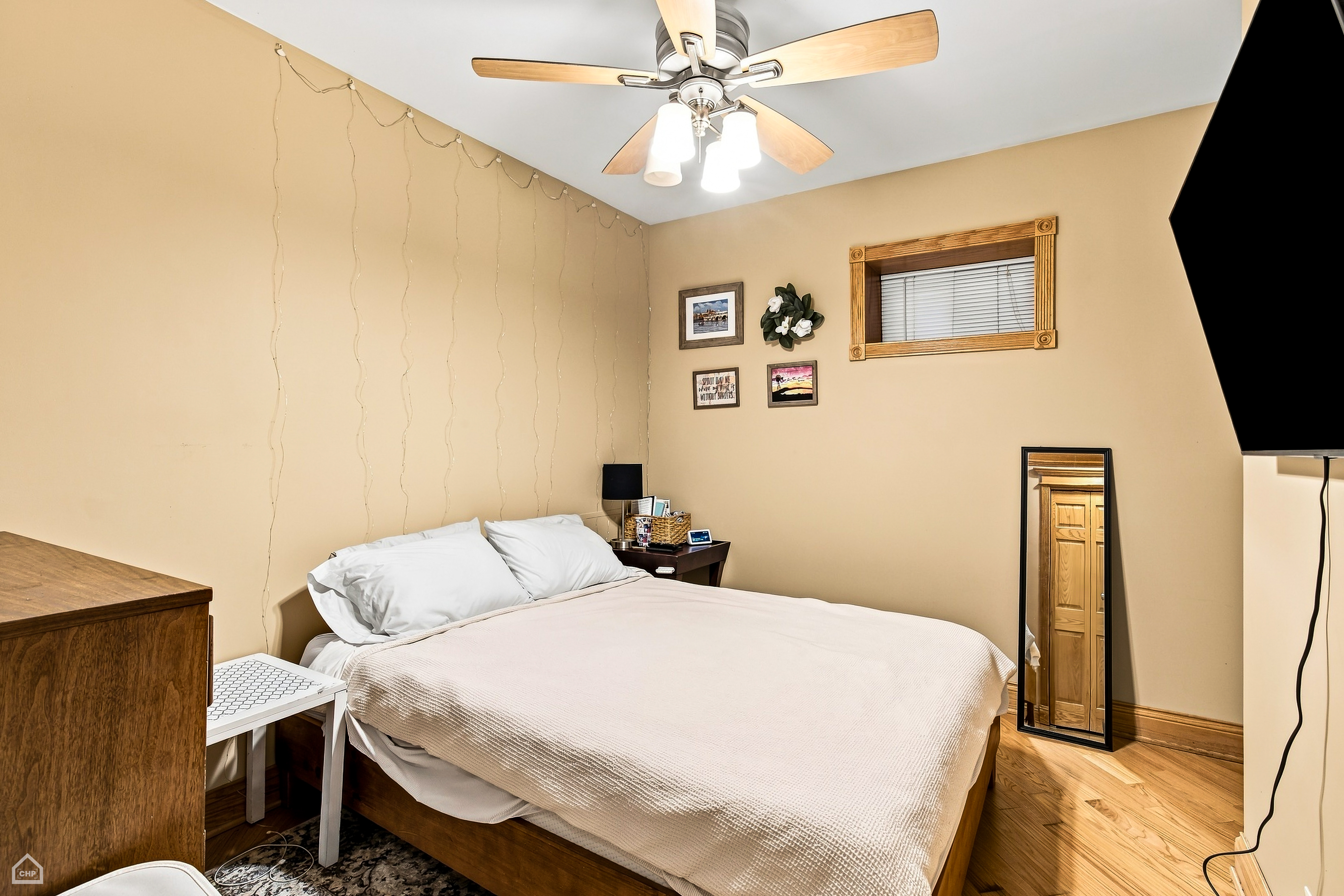  Excellent Opportunity to Own a Classic Chicago Brick Three-Flat - 物件實景