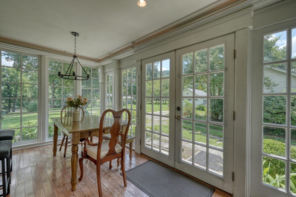 Andrews, North Carolina, 28901, United States, 5 Bedrooms Bedrooms, ,4 BathroomsBathrooms,Residential,For Sale,1912195