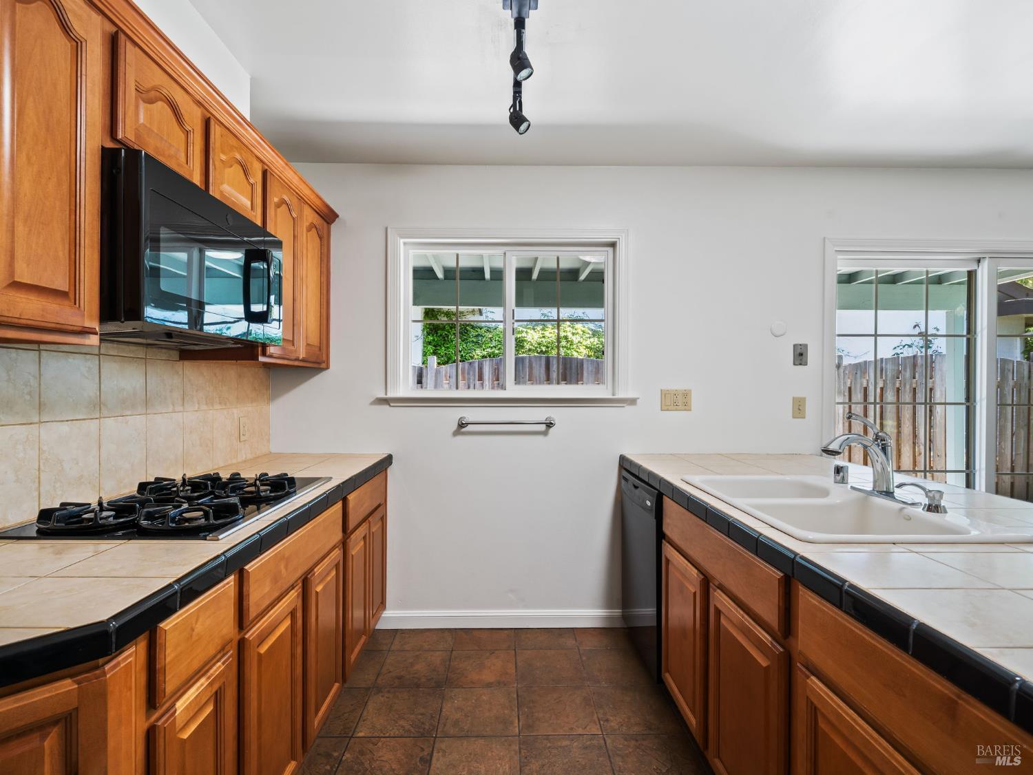 Sonoma, California, 95476, United States, 2 Bedrooms Bedrooms, ,2 BathroomsBathrooms,Residential,For Sale,1837248