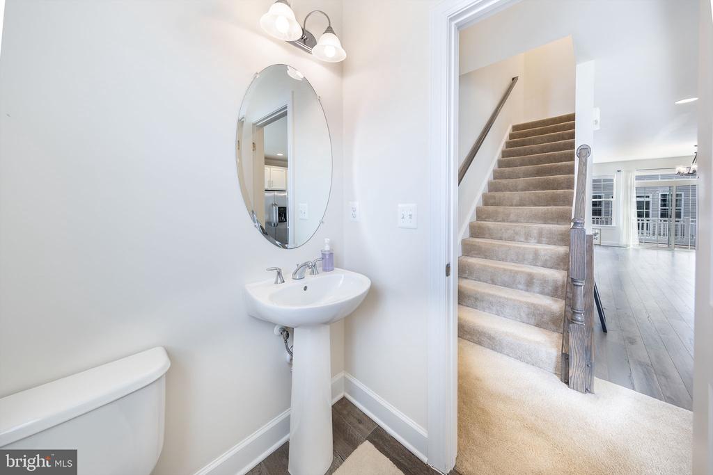 Haymarket, Virginia, 20169, United States, 3 Bedrooms Bedrooms, ,4 BathroomsBathrooms,Residential,For Sale,1904244