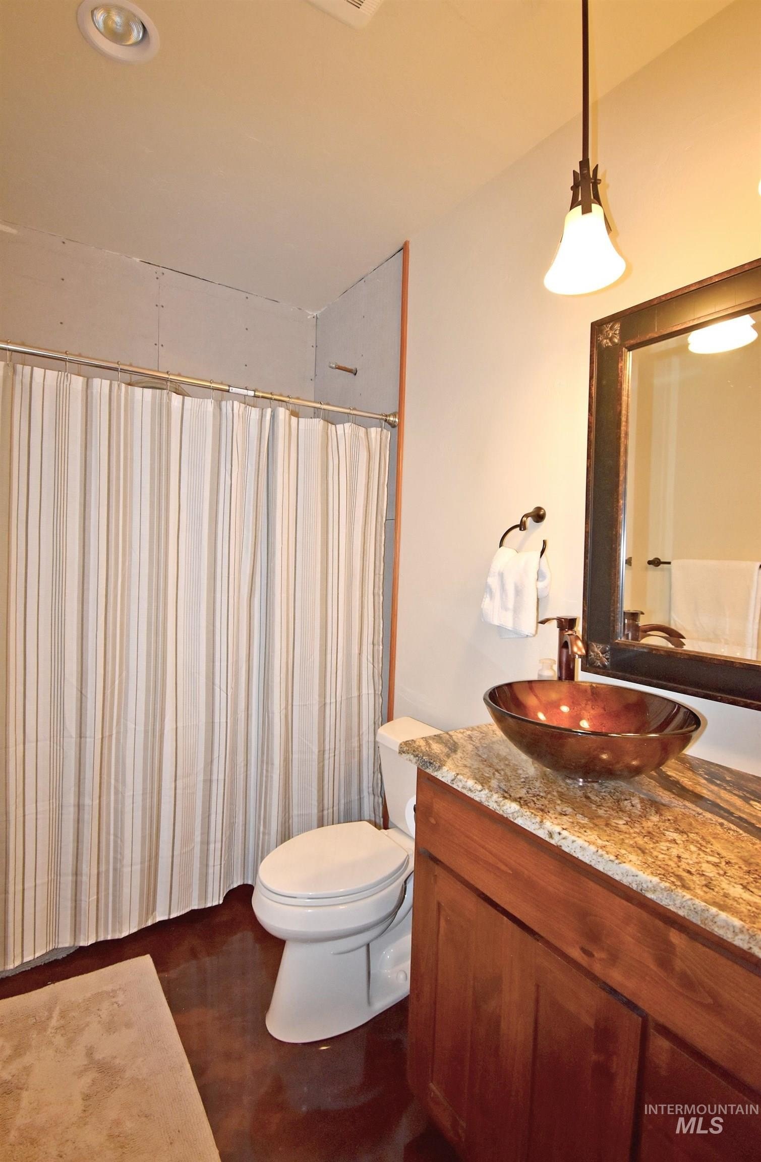 Asotin, Washington, 99402, United States, 3 Bedrooms Bedrooms, ,3 BathroomsBathrooms,Residential,For Sale,1942718